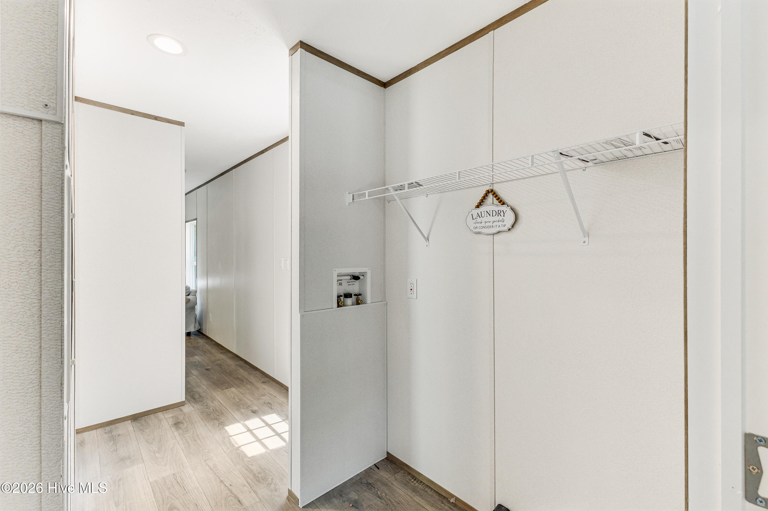 100568347 | Photo 20