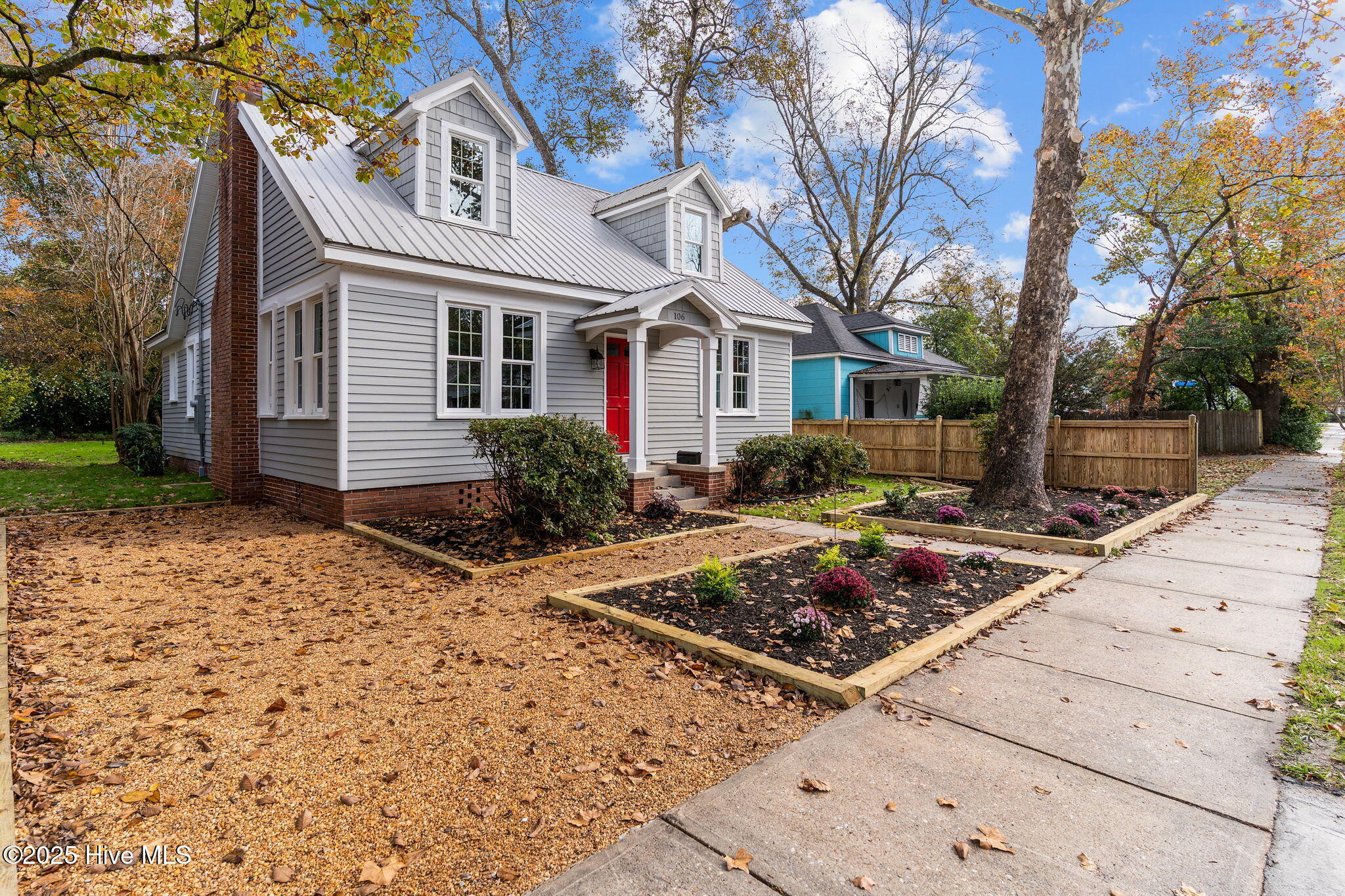 100542259 | Photo 51