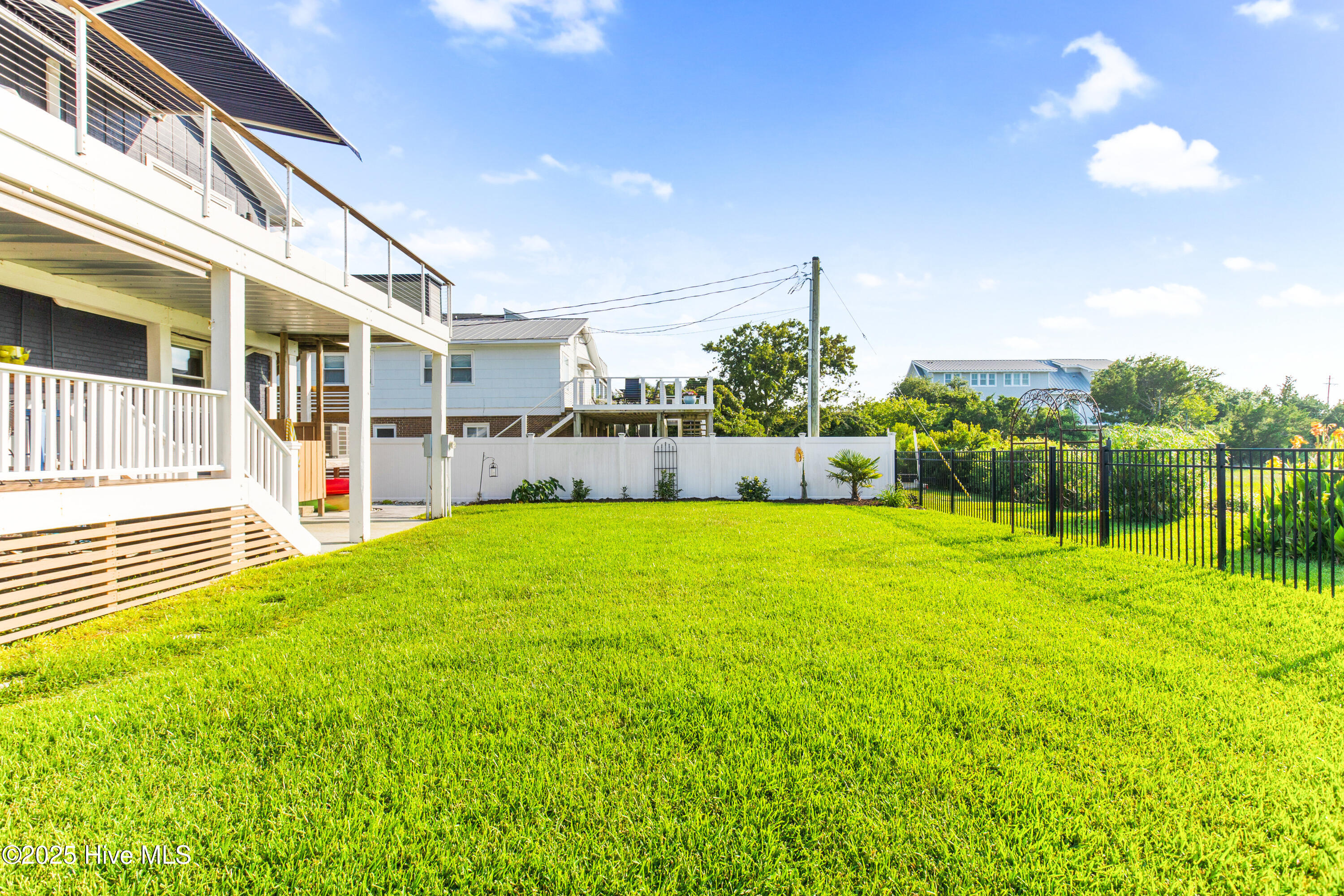 100567814 | Photo 63