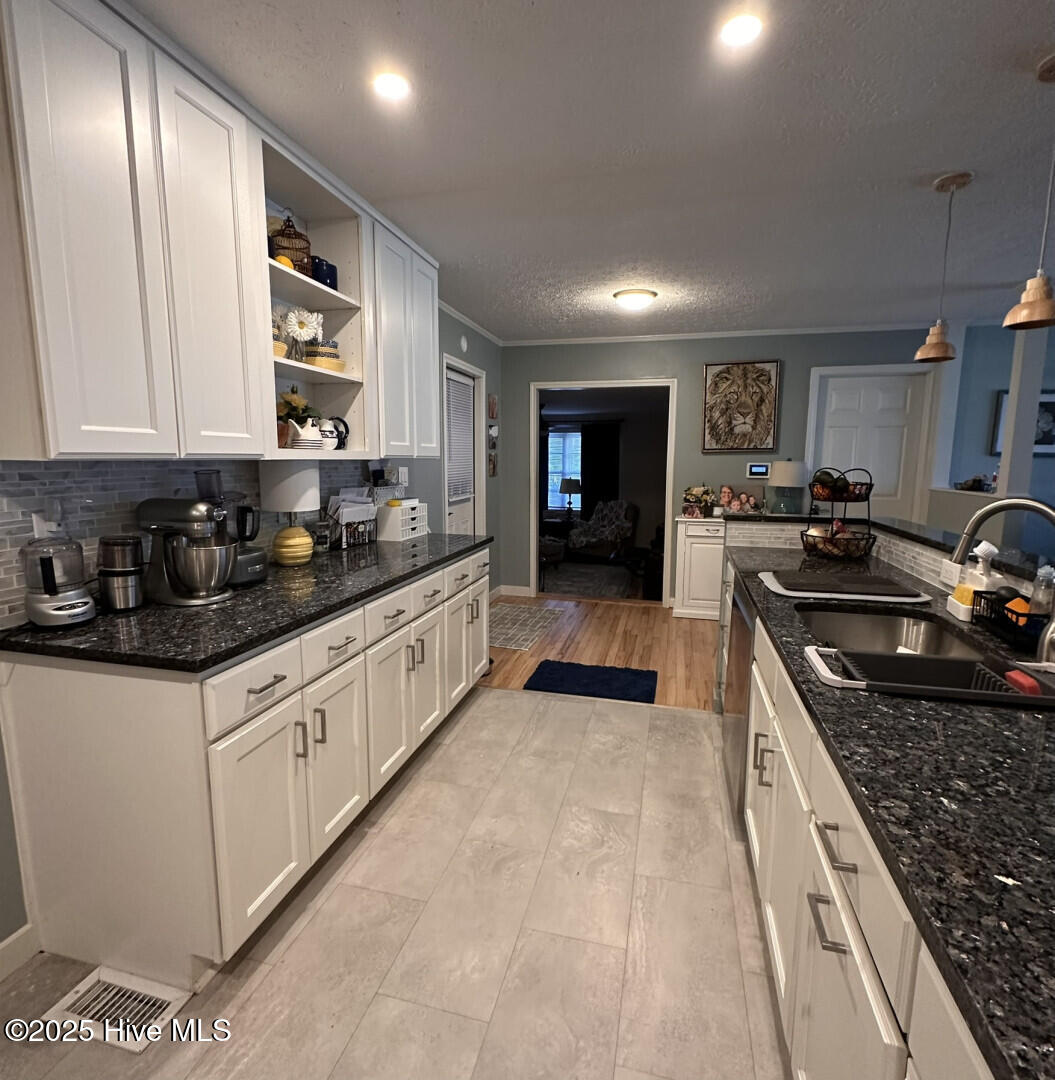 915 Midland Drive, Wilmington, NC 28412 – photo 4: 915MidlandDr_59830_4