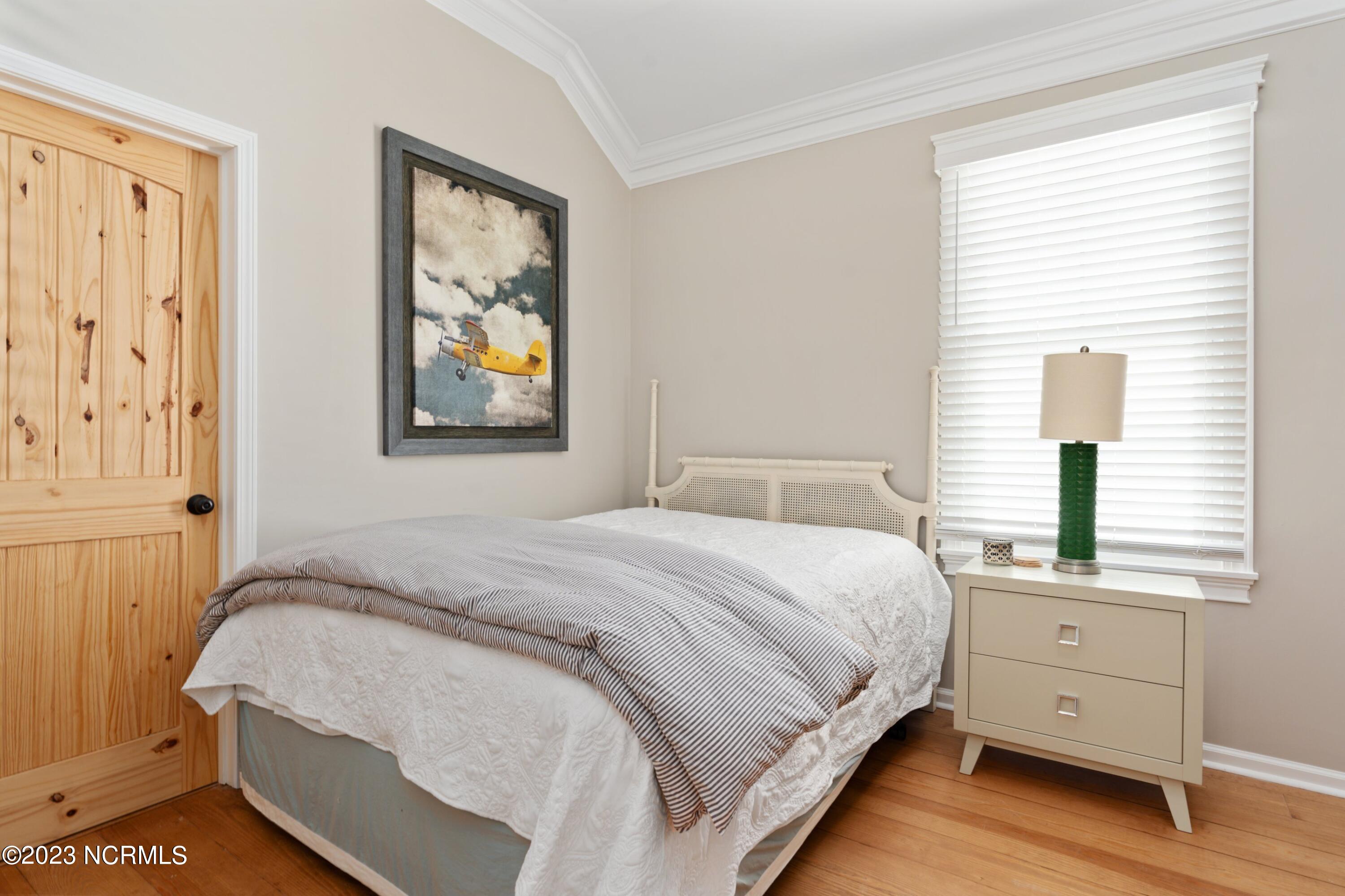 100559919 | Photo 26