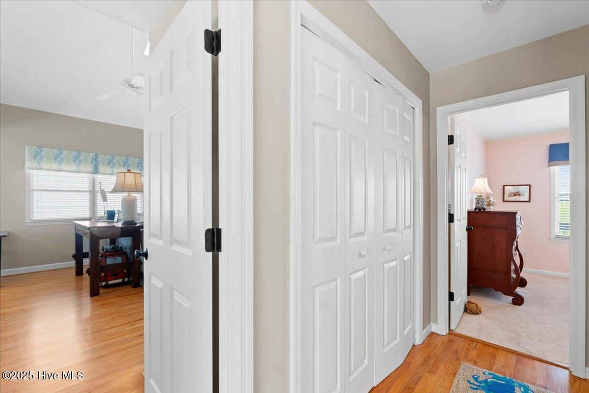 100548122 | Photo 28