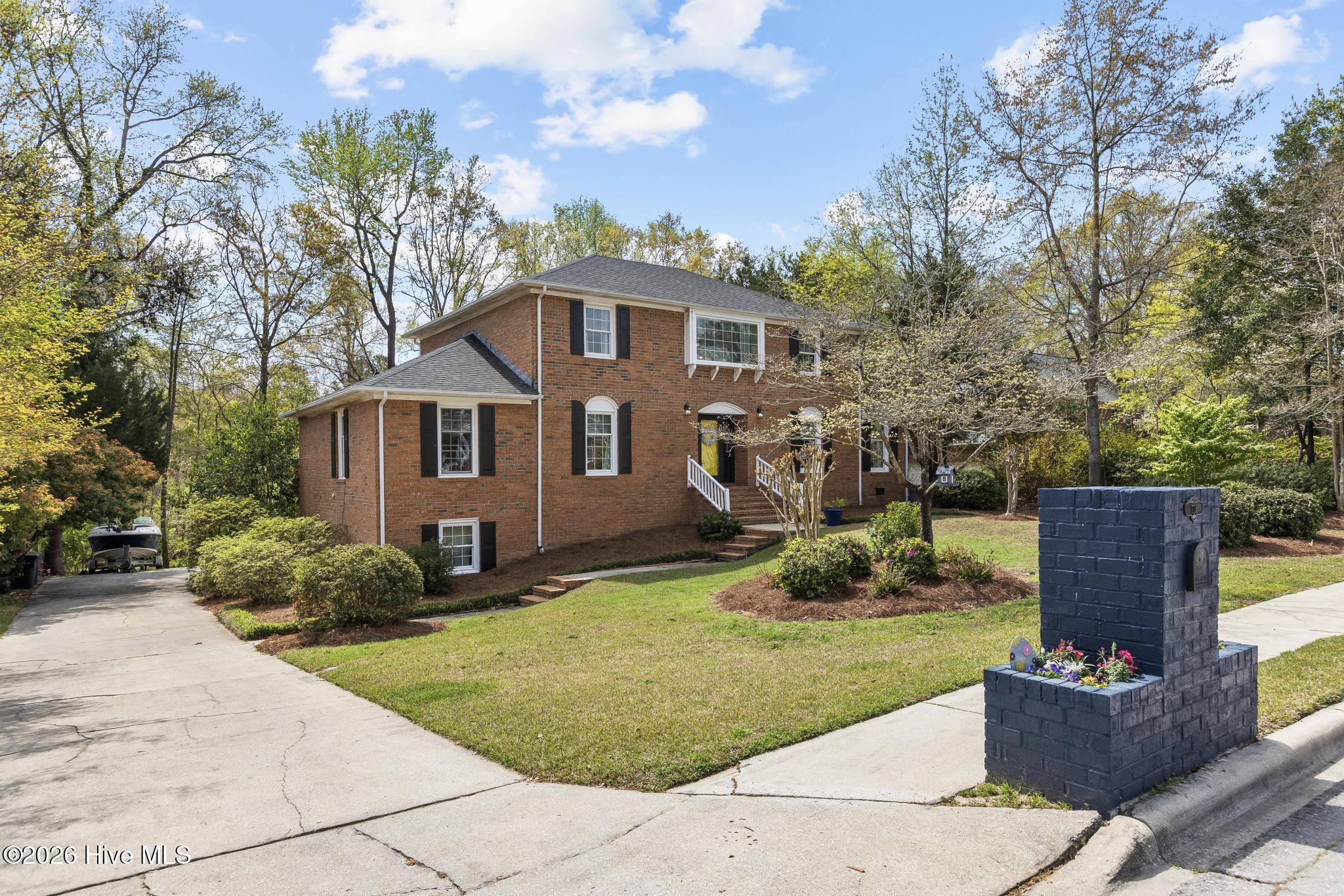 100563926 | Photo 46