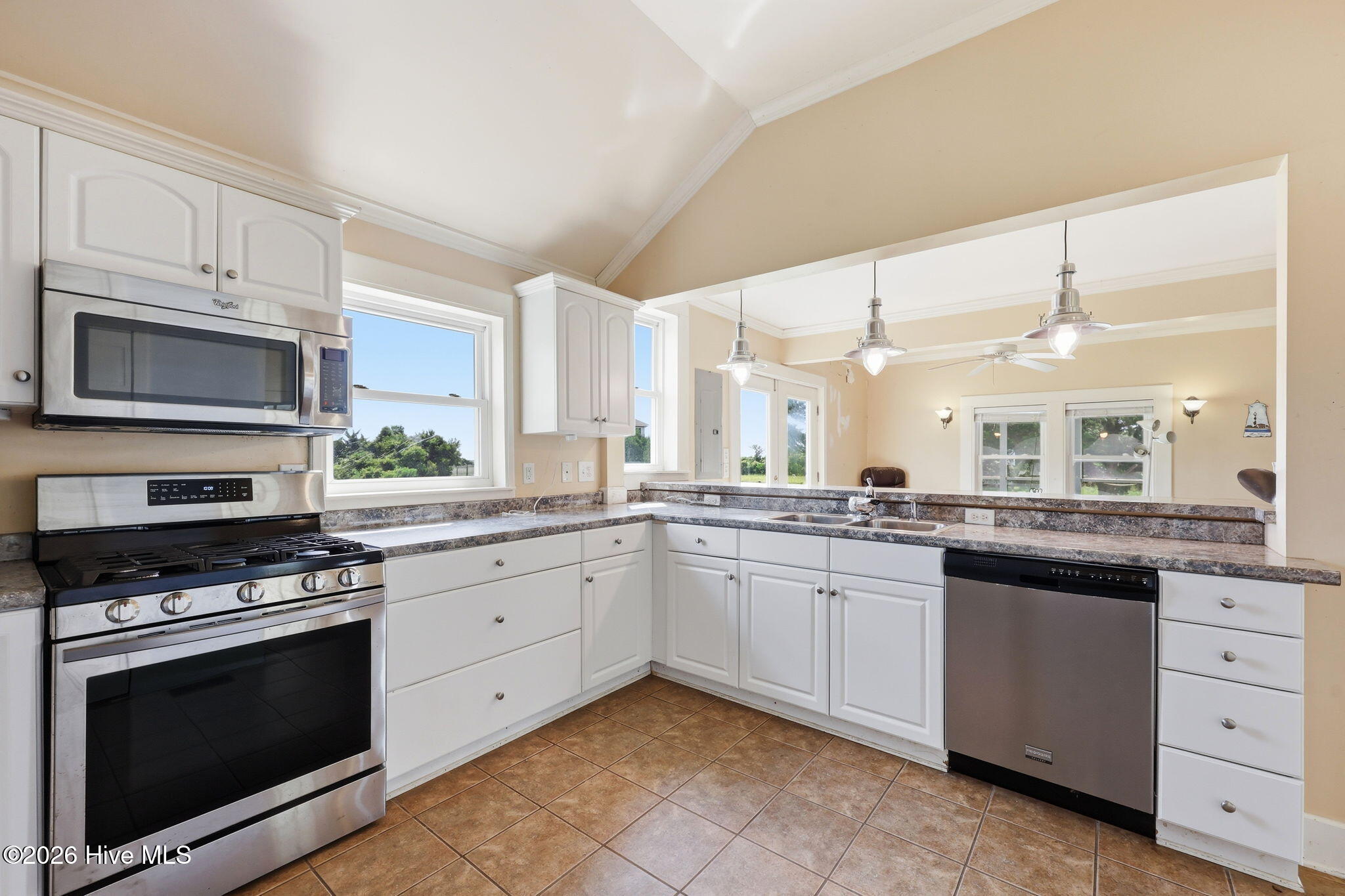 3246 Cedar Island Road,Cedar Island