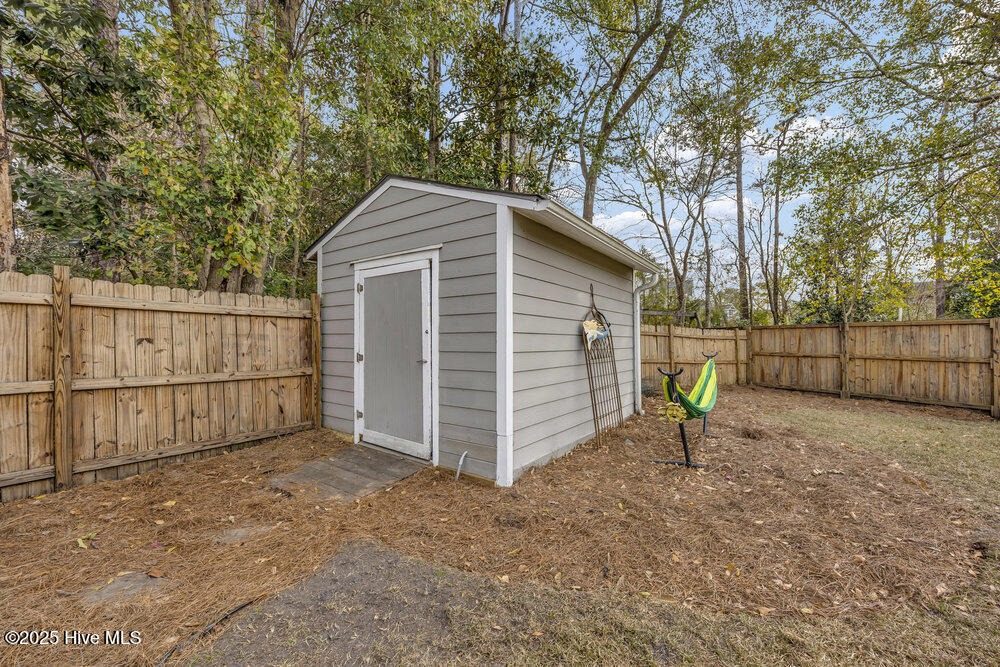 100545962 | Photo 30