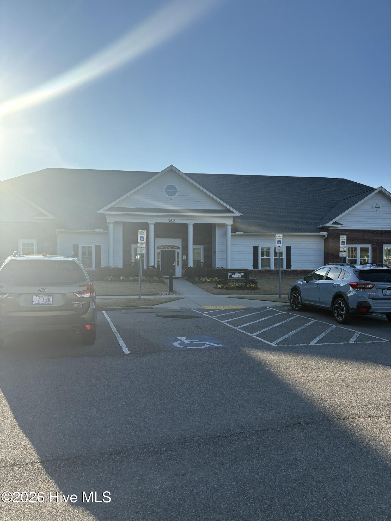 100547229 | Photo 72