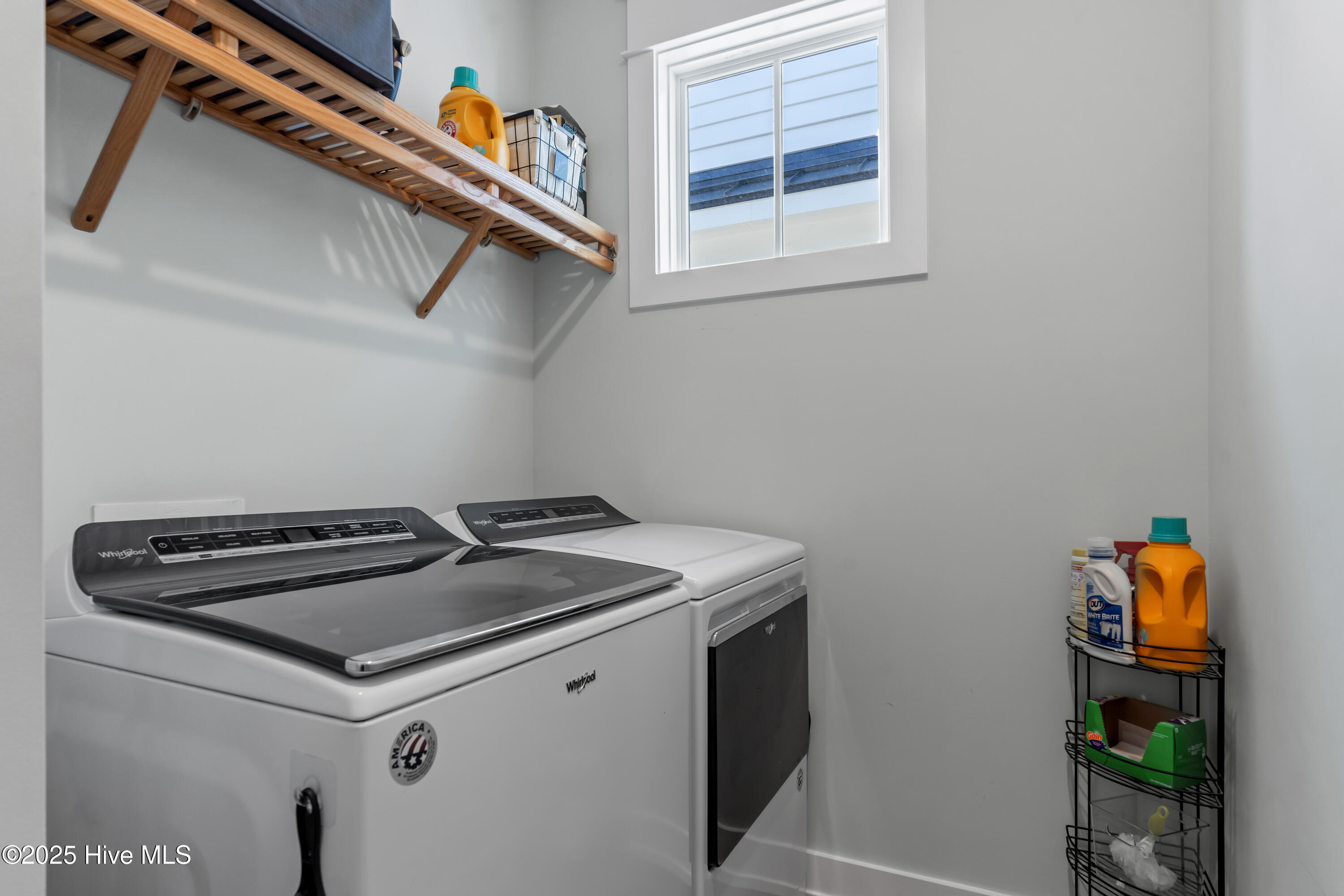 100543997 | Photo 39