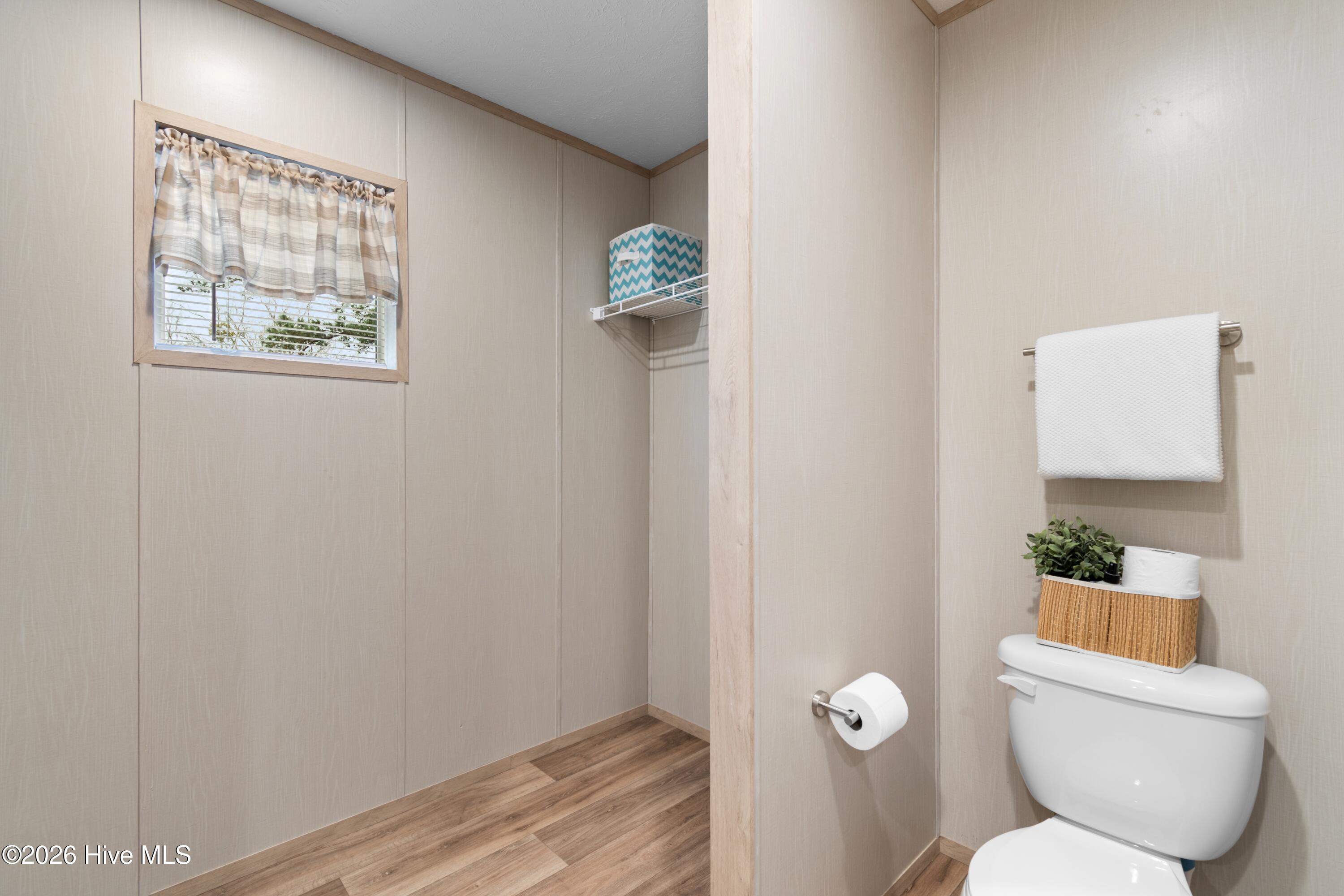 100558122 | Photo 22