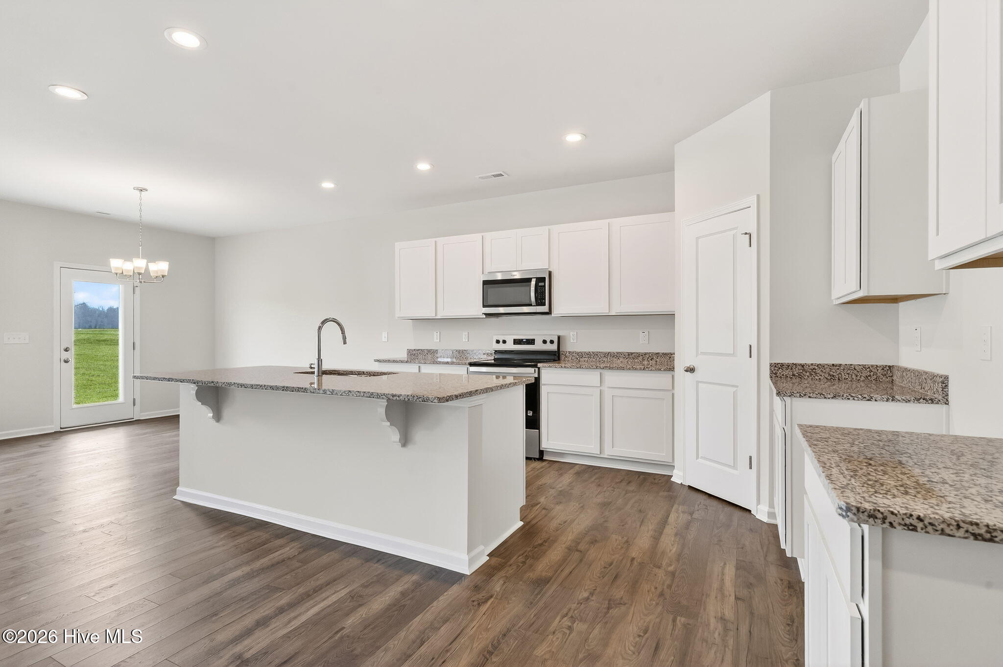 FAY_Hunters Trace_Embark_103 Rubyfield C