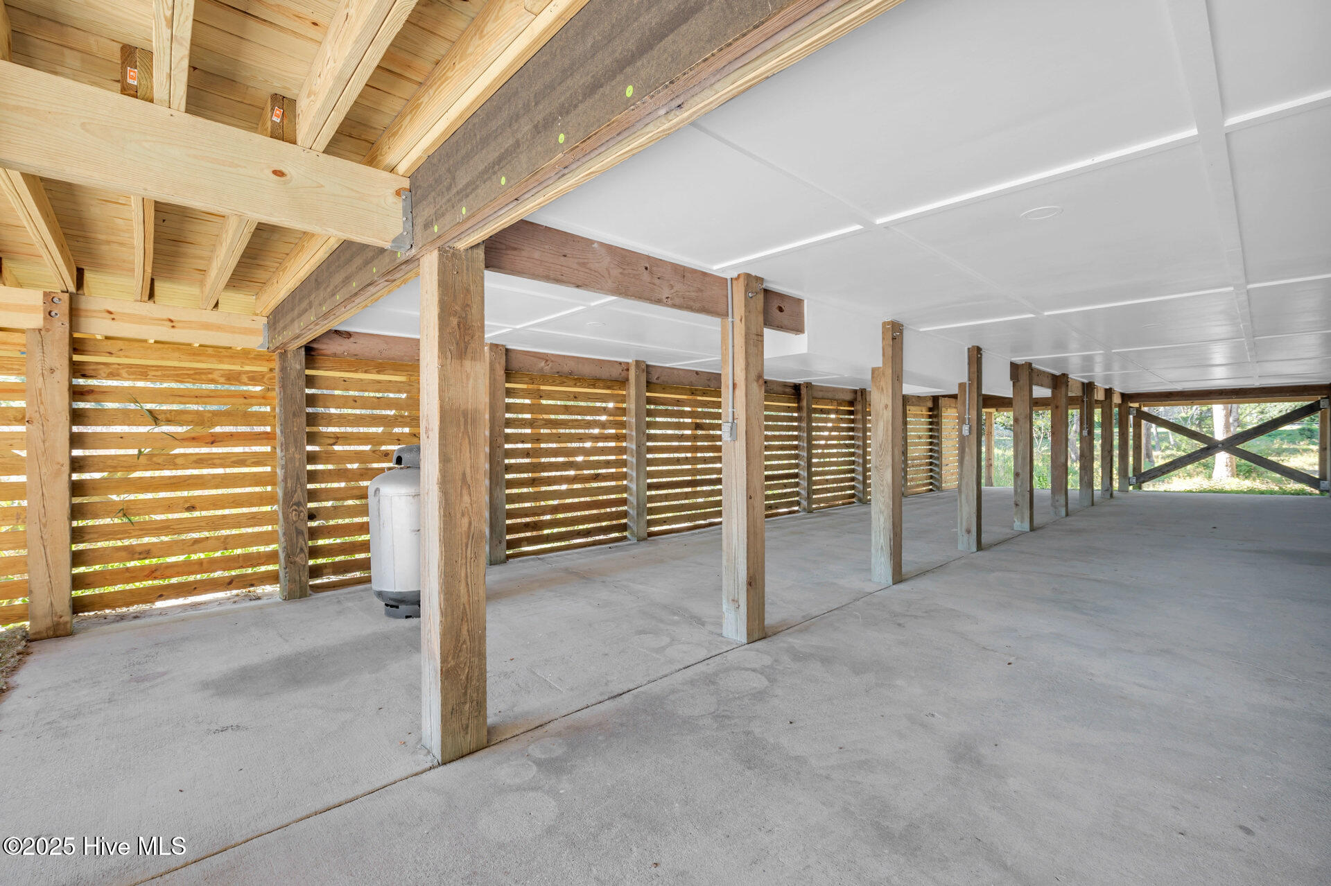 100540114 | Photo 53