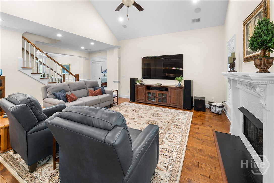 Spacious gathering Area