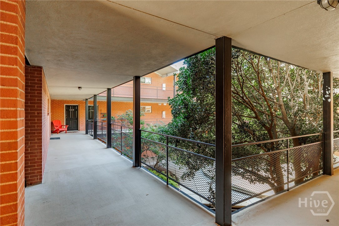 250 Little Street A209