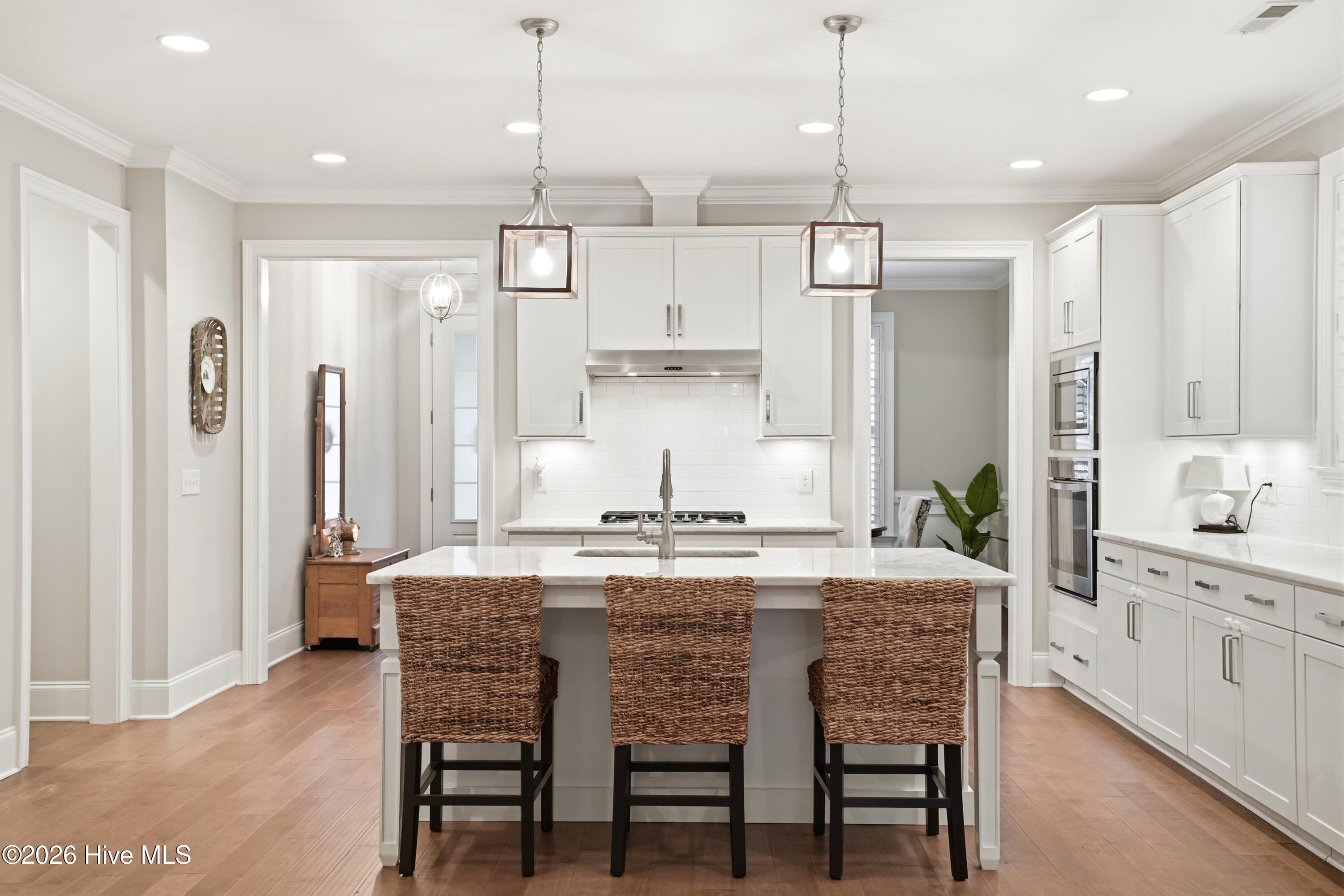 100561469 | Photo 20