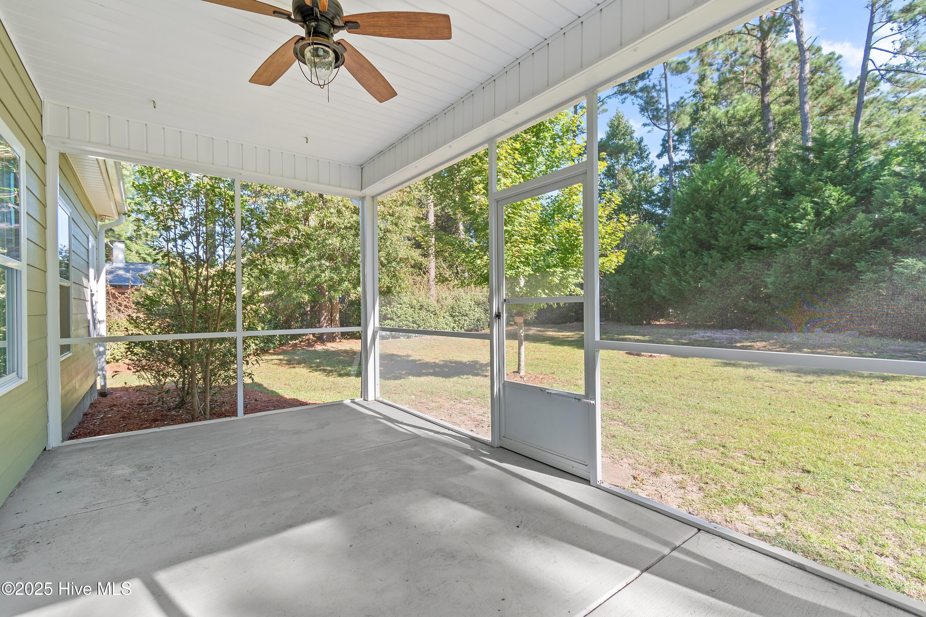 100534757 | Photo 38