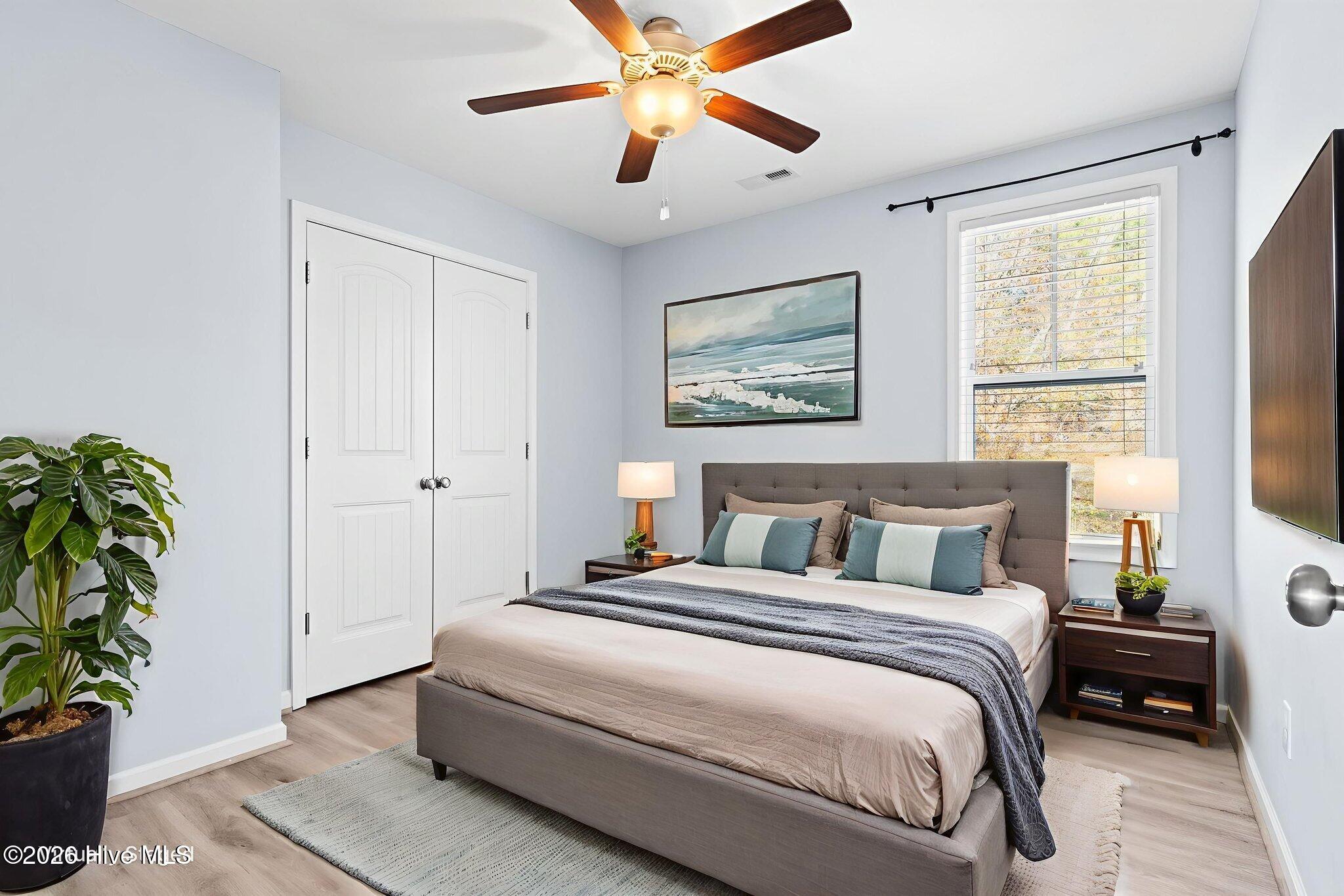 100548776 | Photo 29