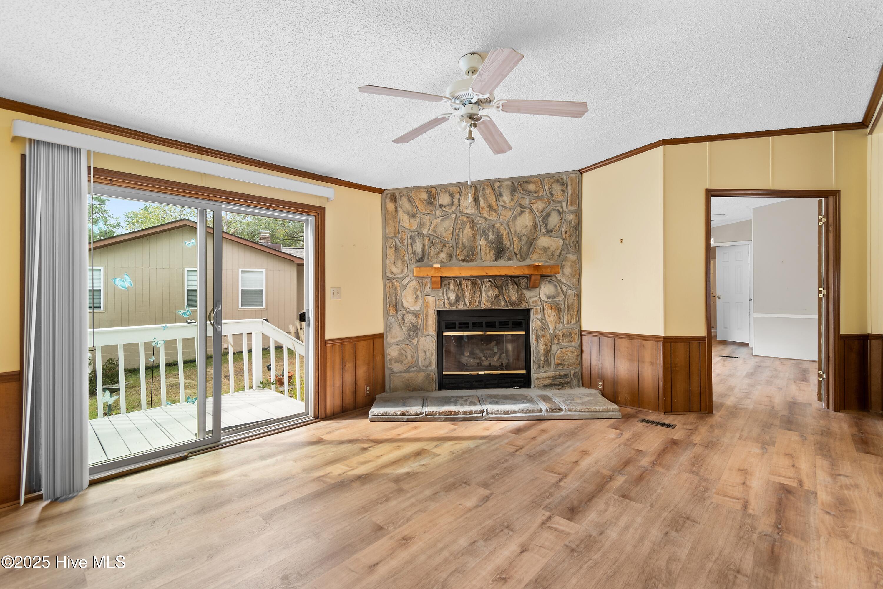 100538927 | Photo 18