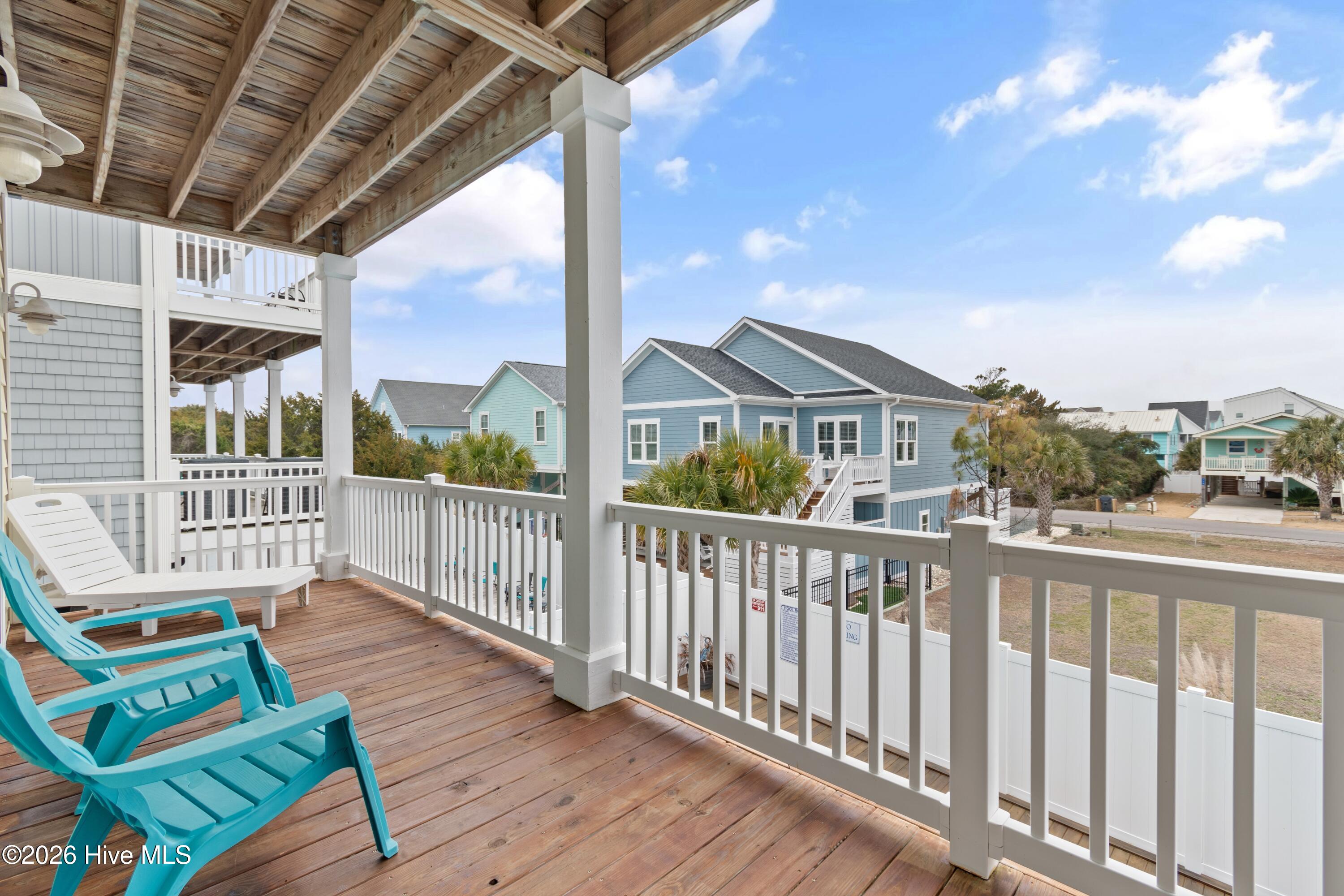 100555702 | Photo 66