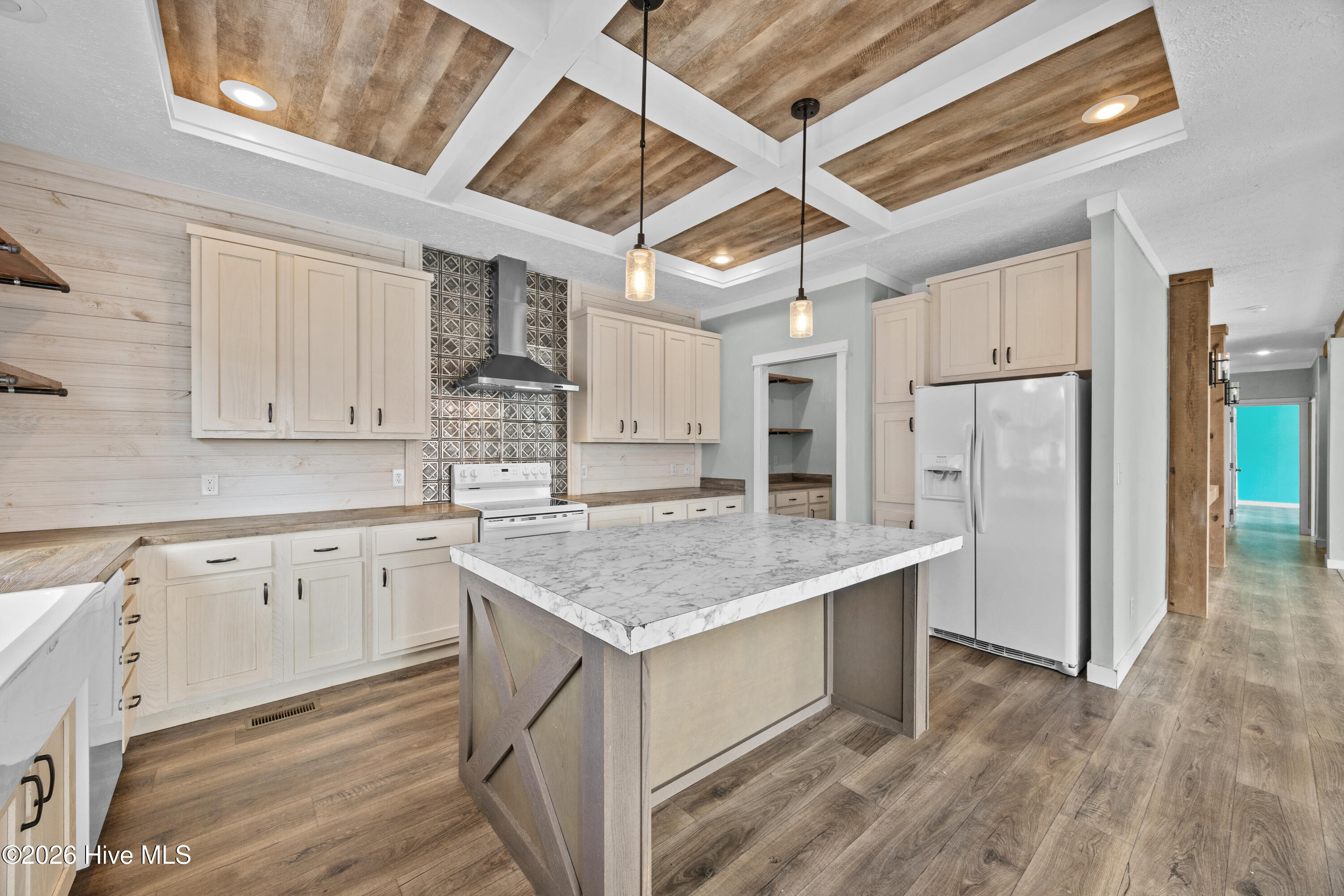 100559511 | Photo 12