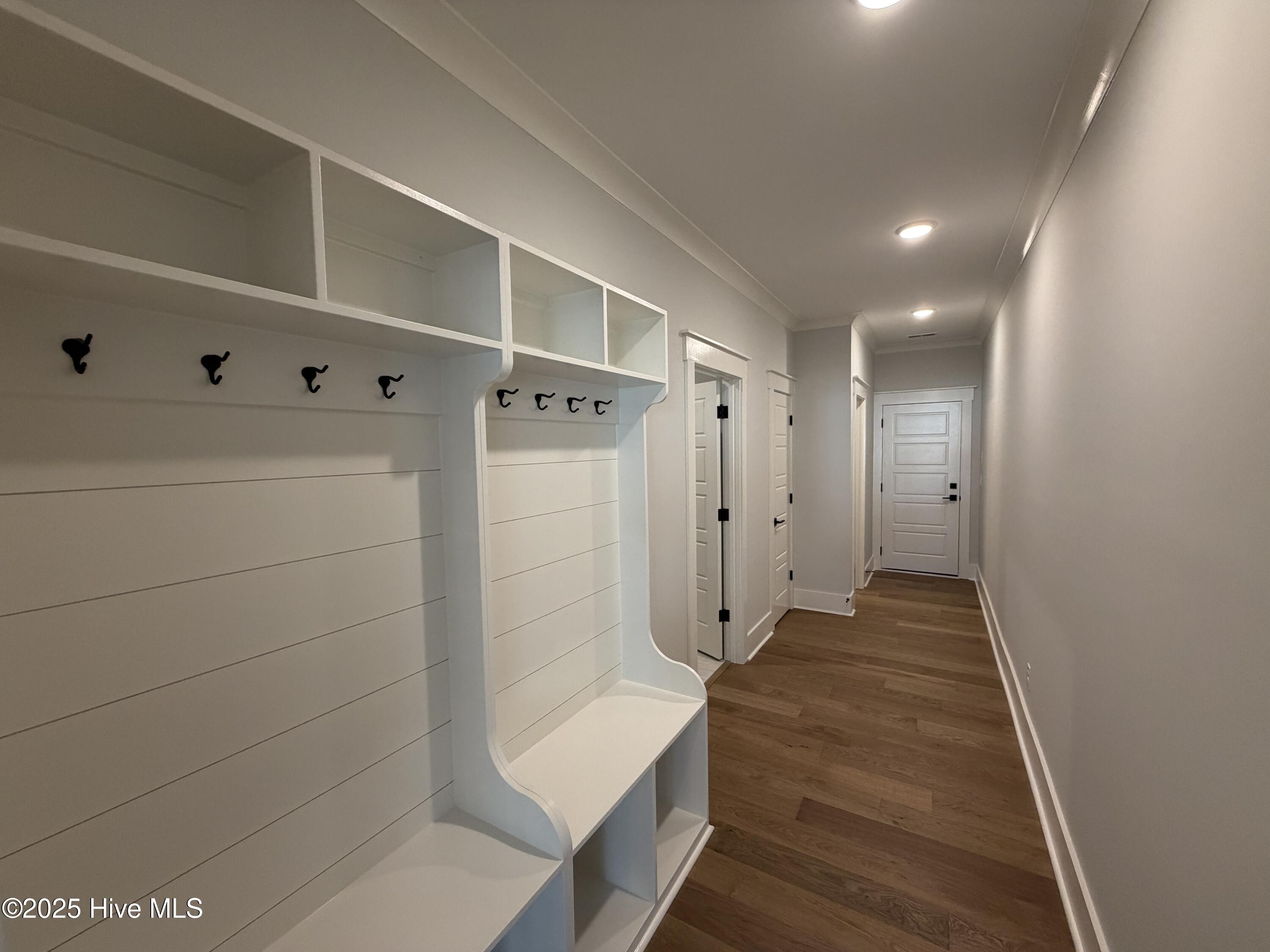 100518580 | Photo 29