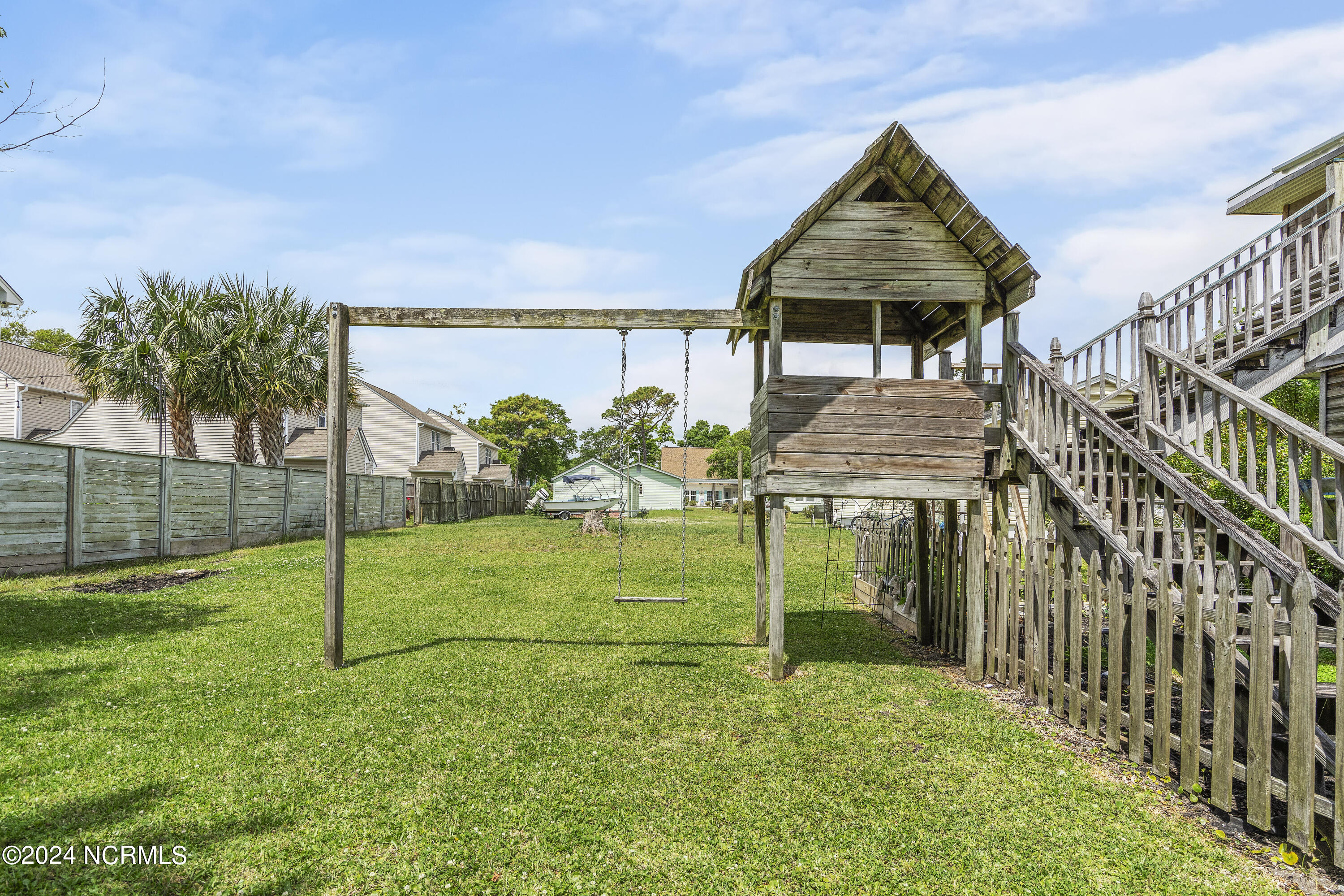 100488510 | Photo 42