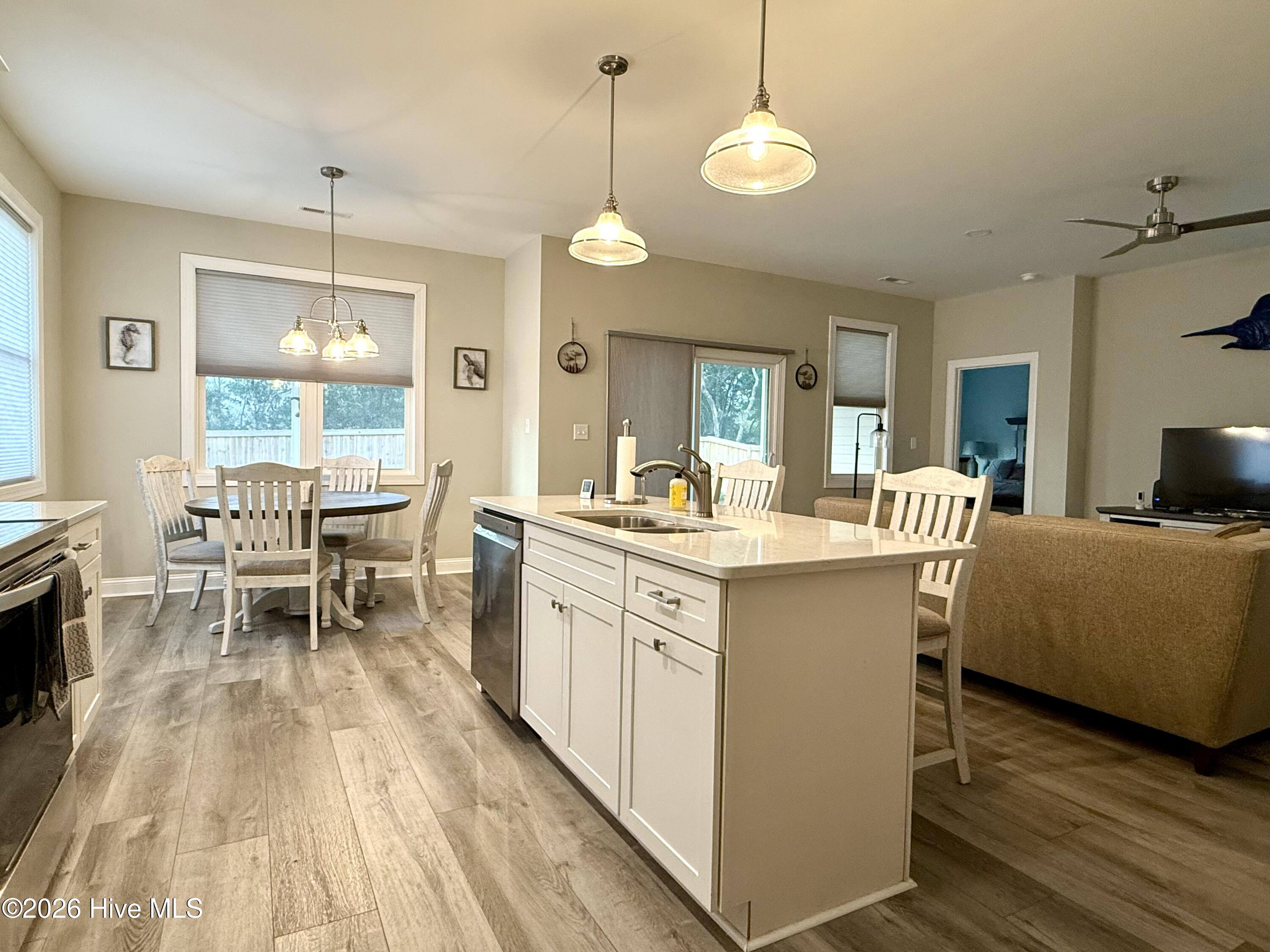 100 Evergreen Lane,Pine Knoll Shores