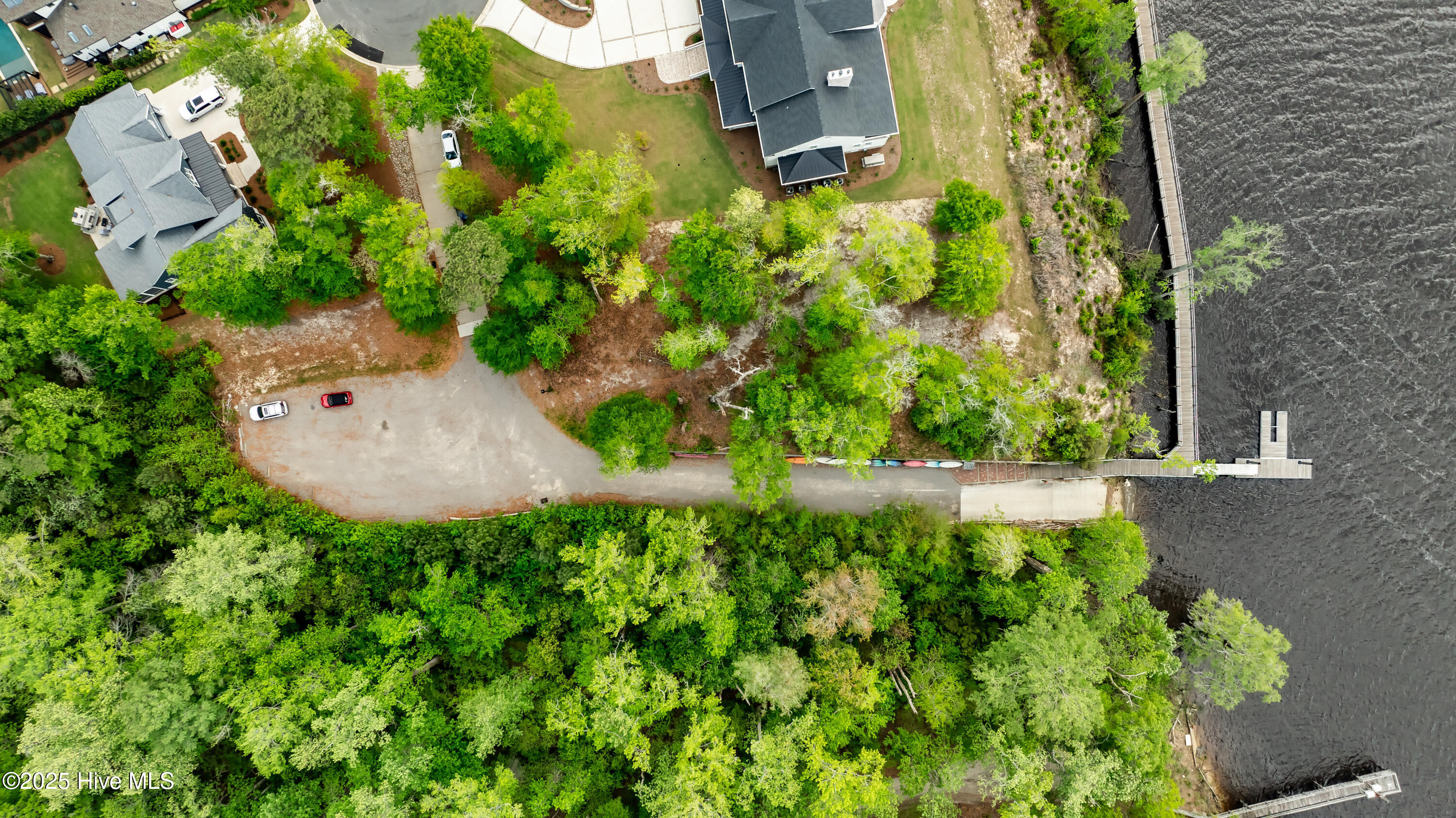 100534393 | Photo 64