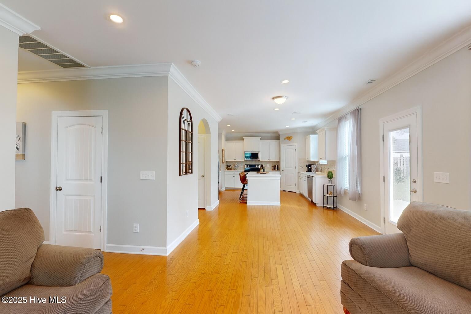 100526795 | Photo 12