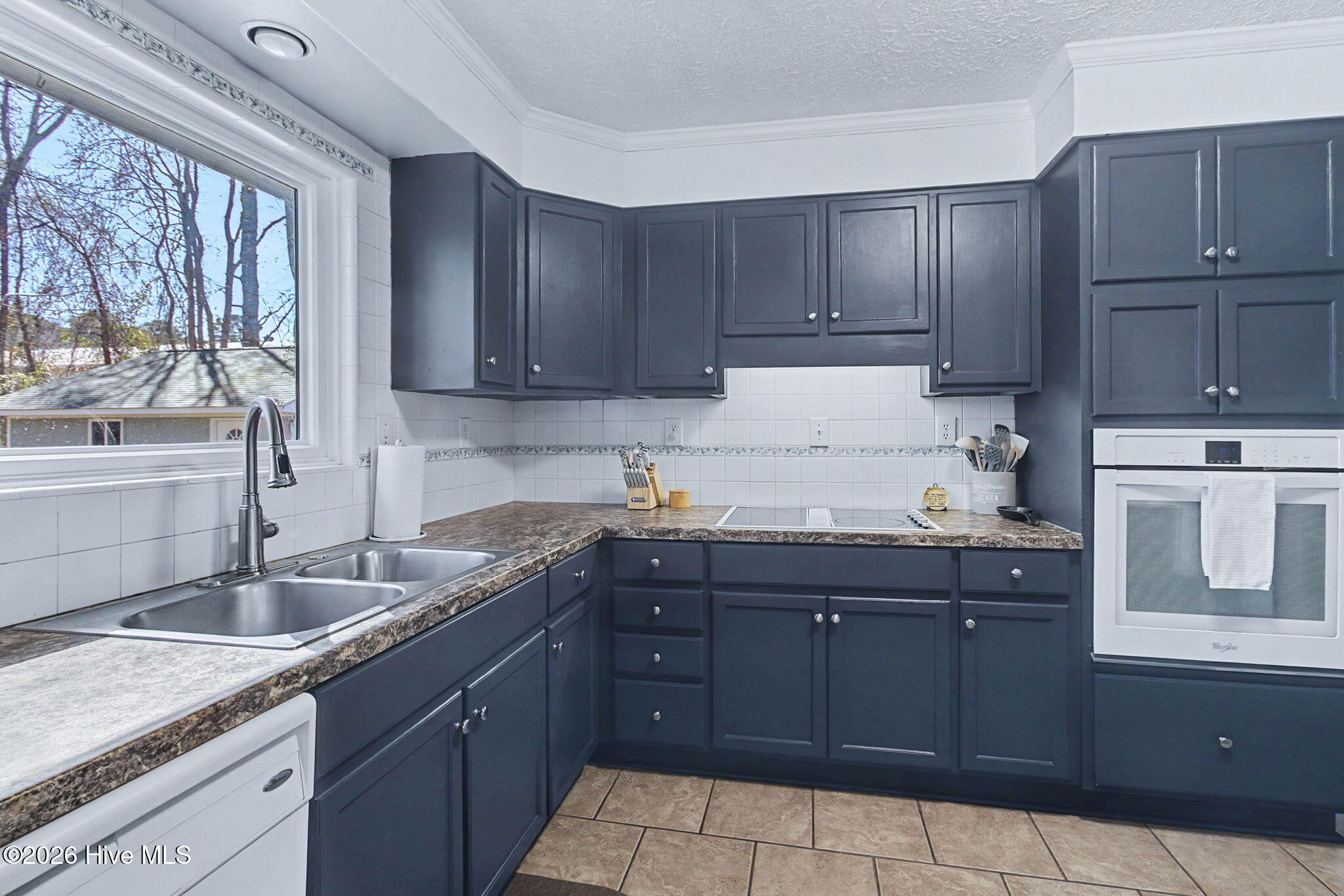 100551680 | Photo 15