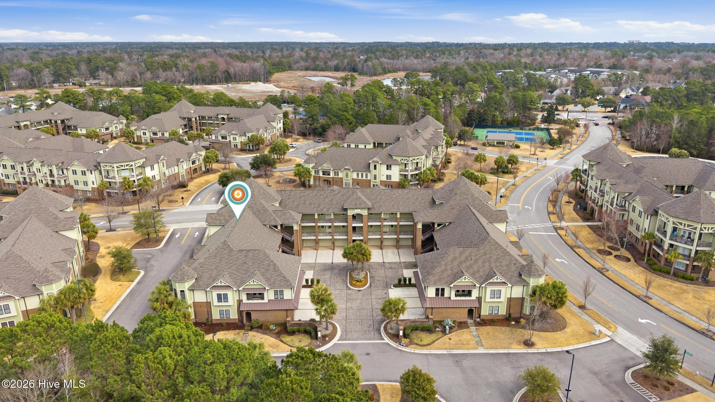 100556037 | Photo 41