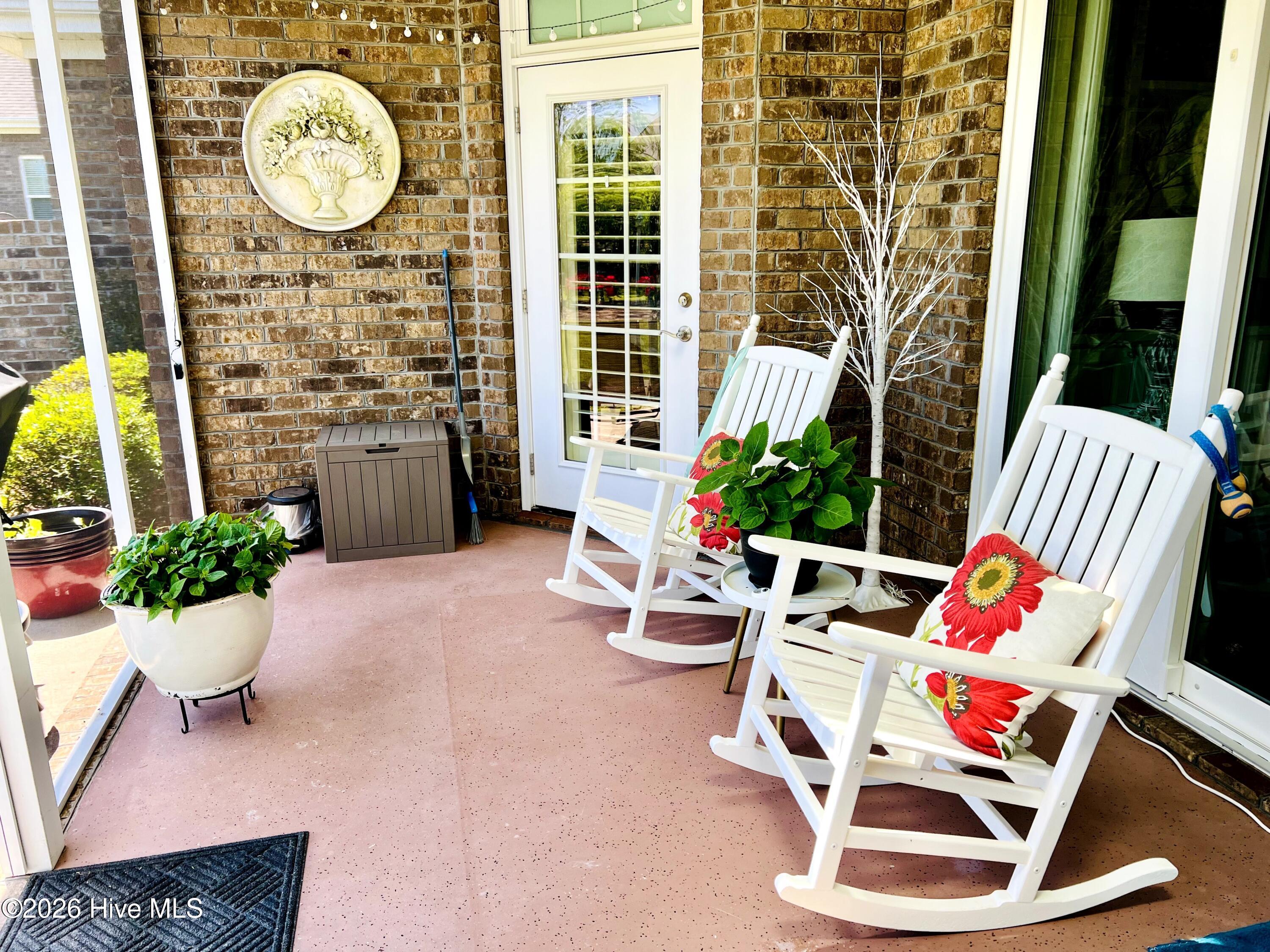 100562211 | Photo 30