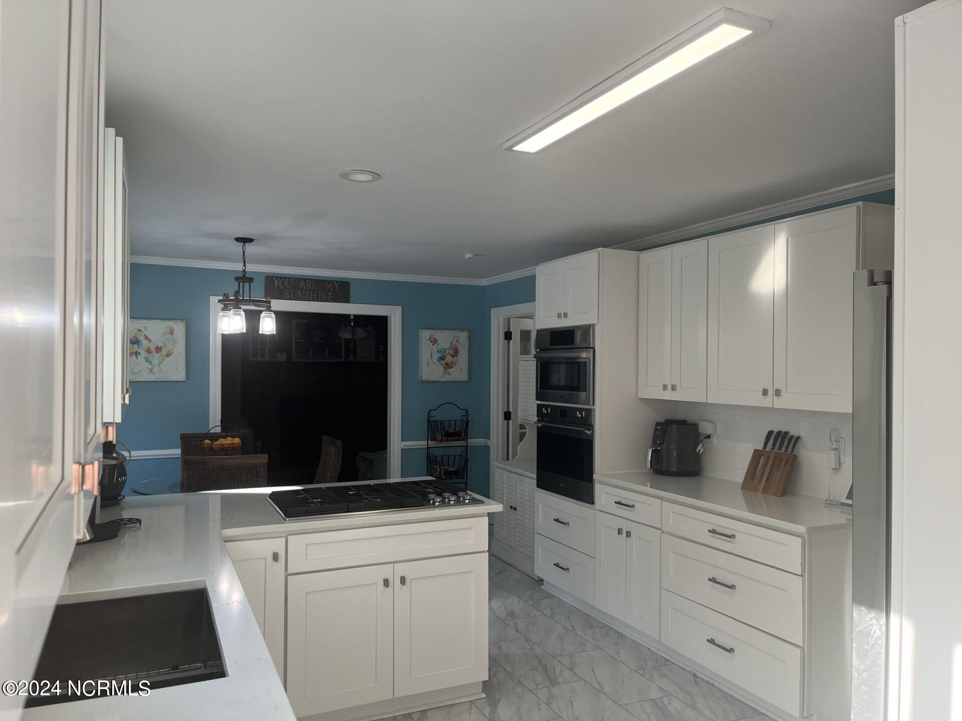 100463313 | Photo 21