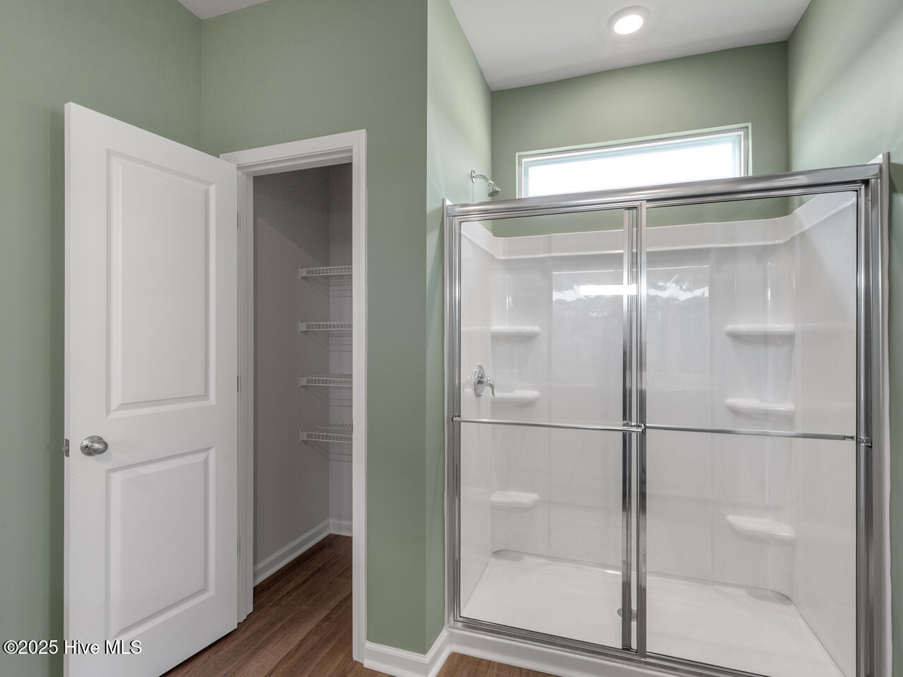 100541628 | Photo 26