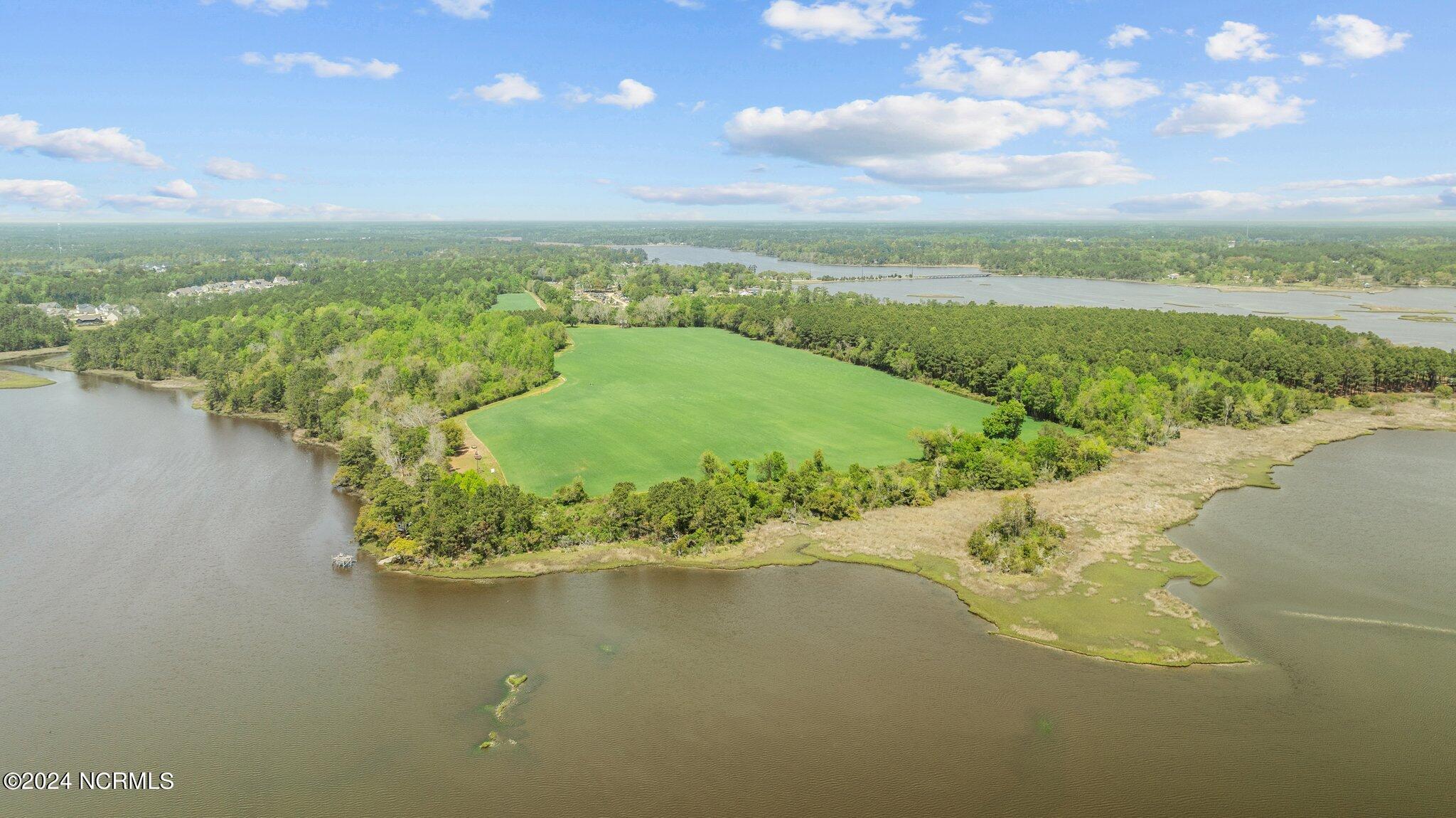 517 Queens Creek Road, Hubert, NC, 28539