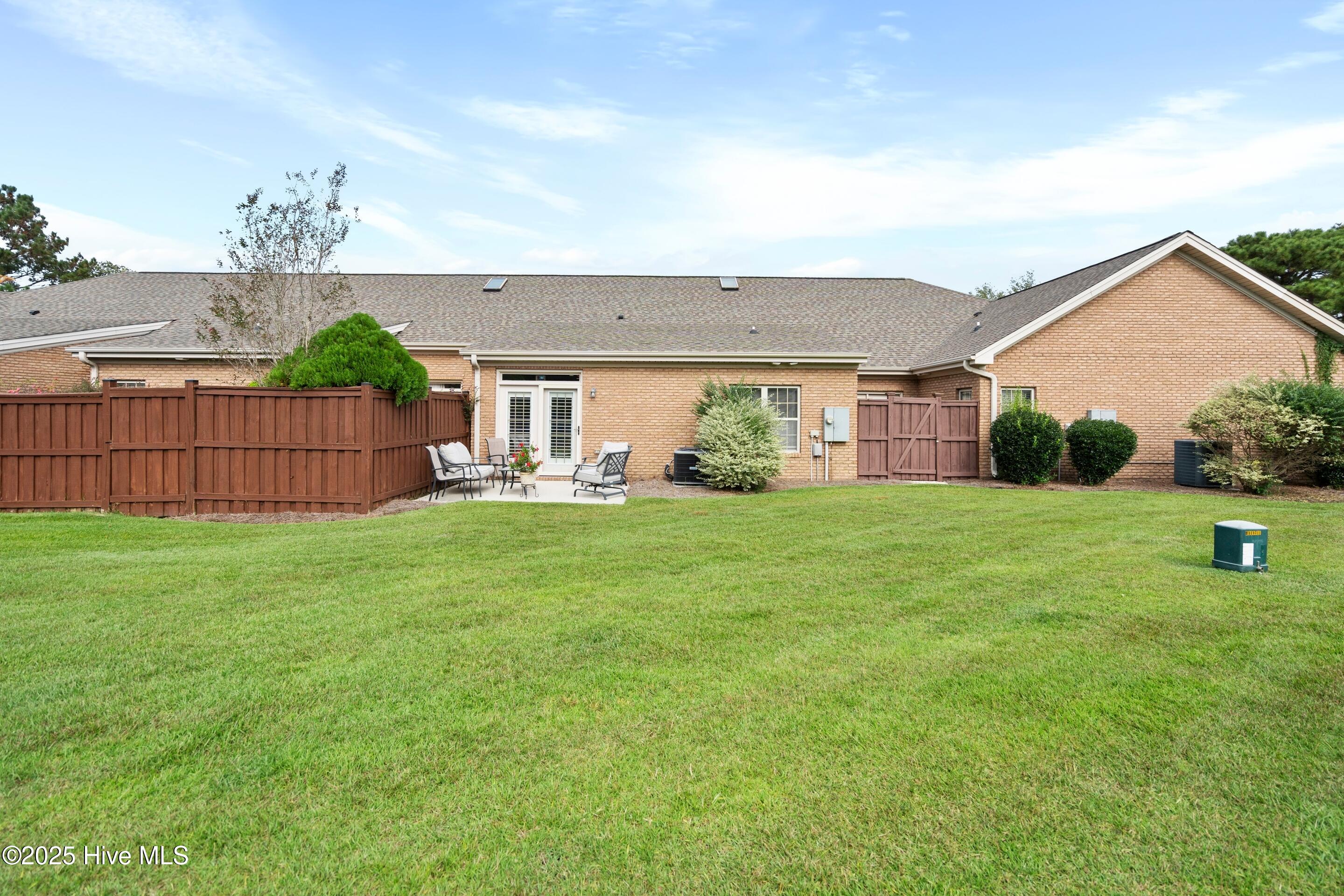 100534079 | Photo 33