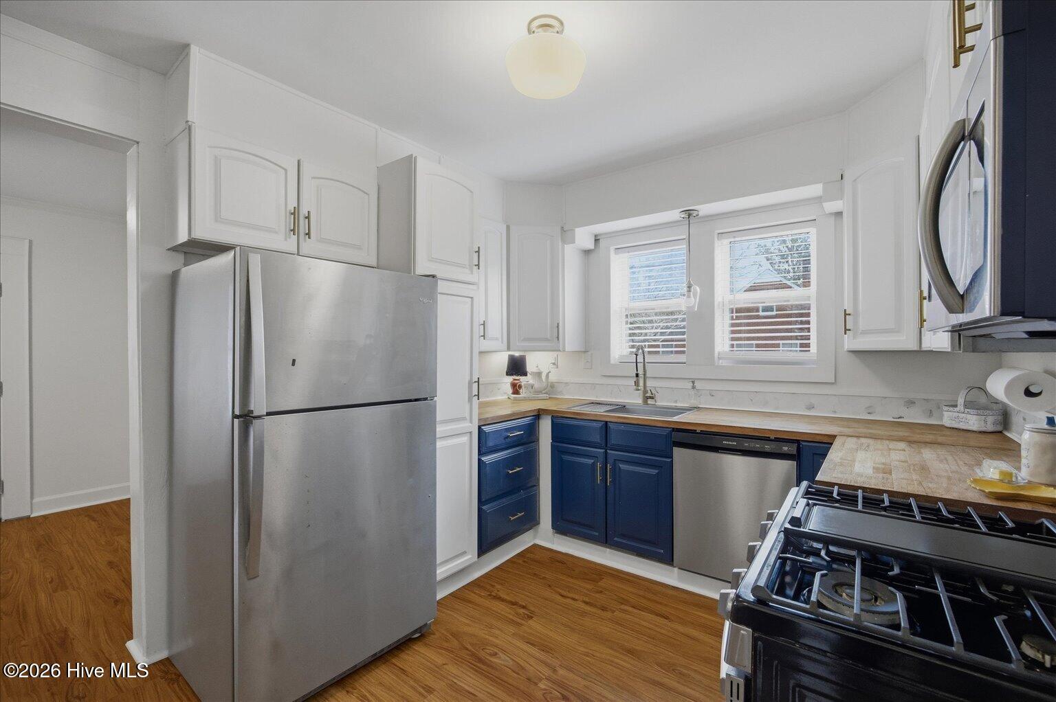 100557865 | Photo 26