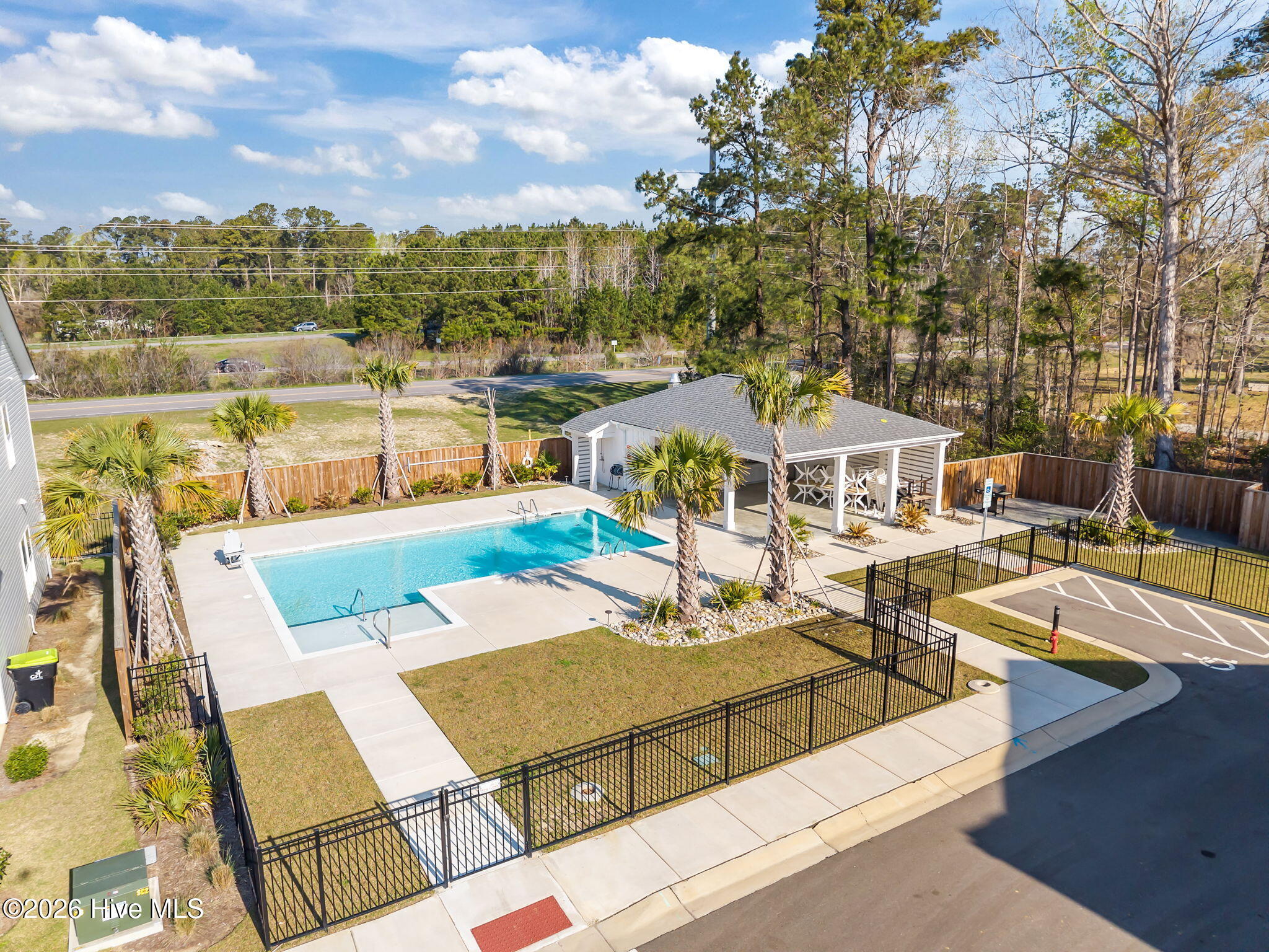 100562246 | Photo 42