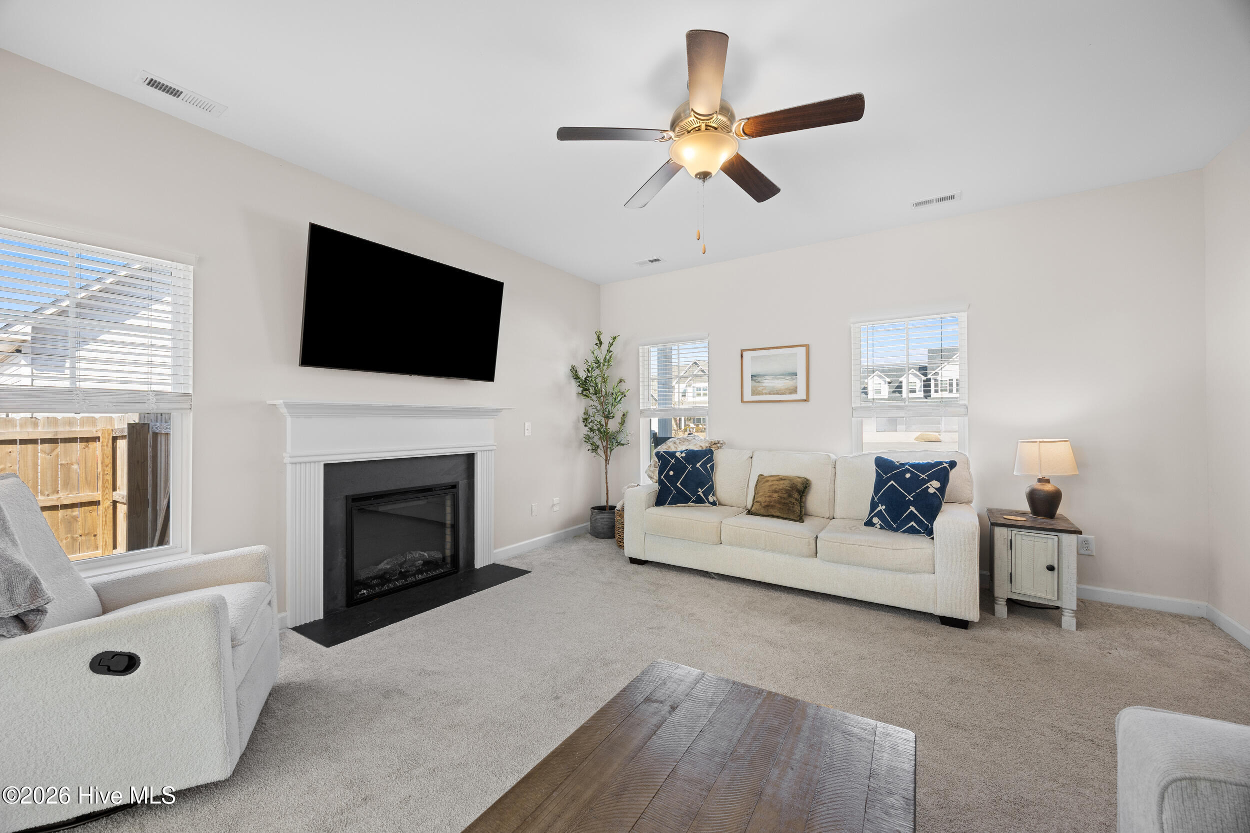 100558005 | Photo 12