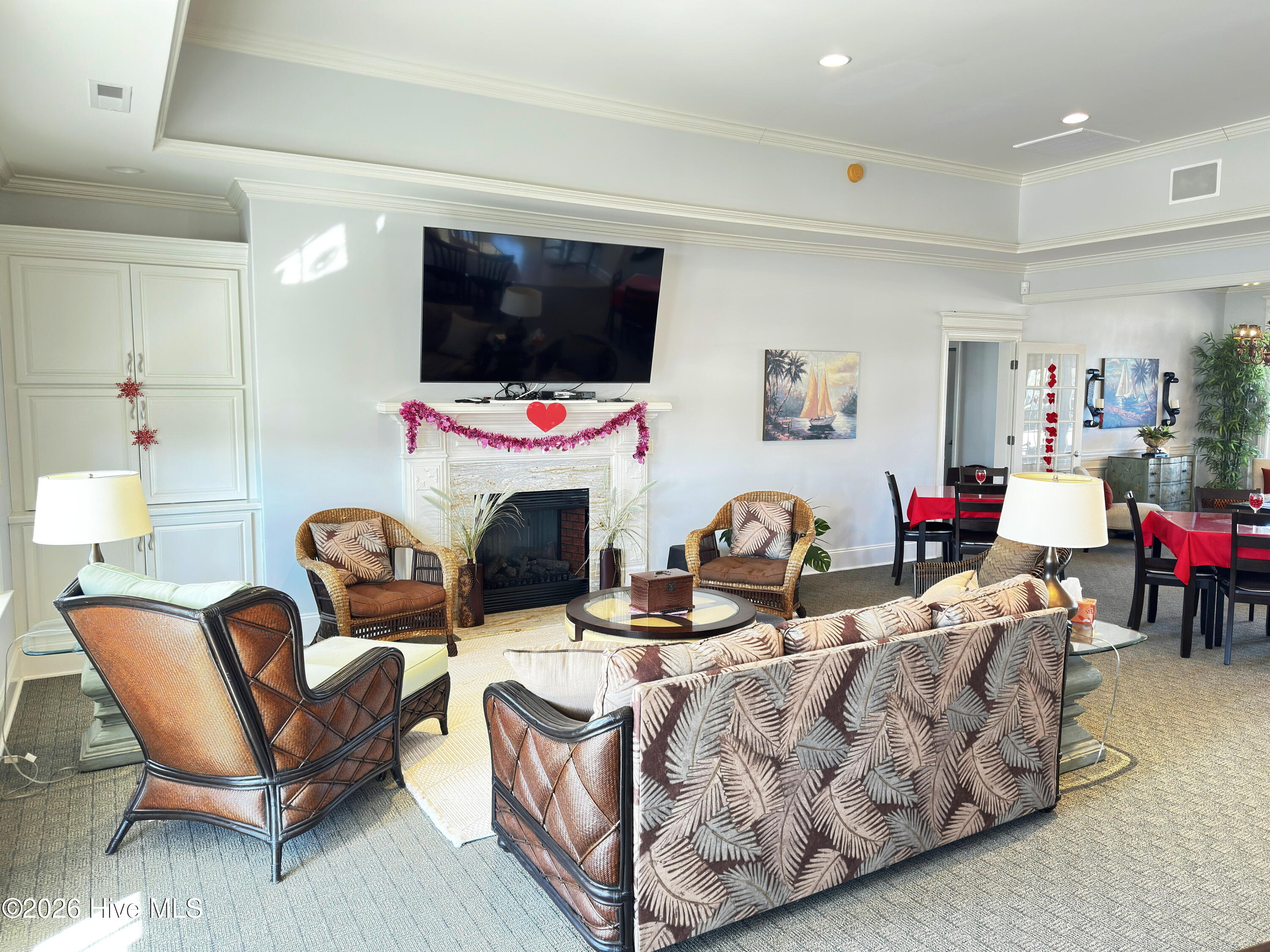 100548790 | Photo 52