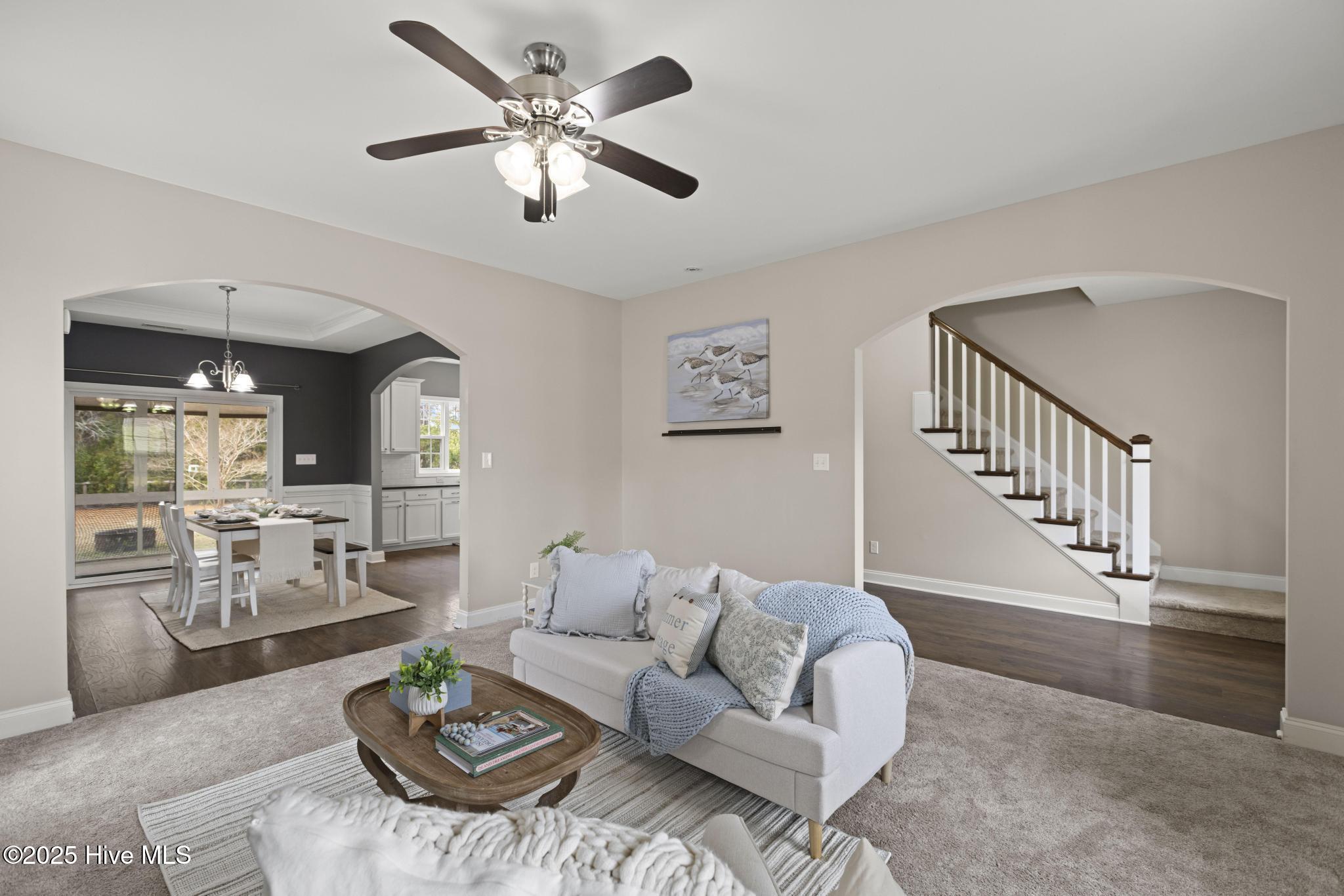 100543084 | Photo 10