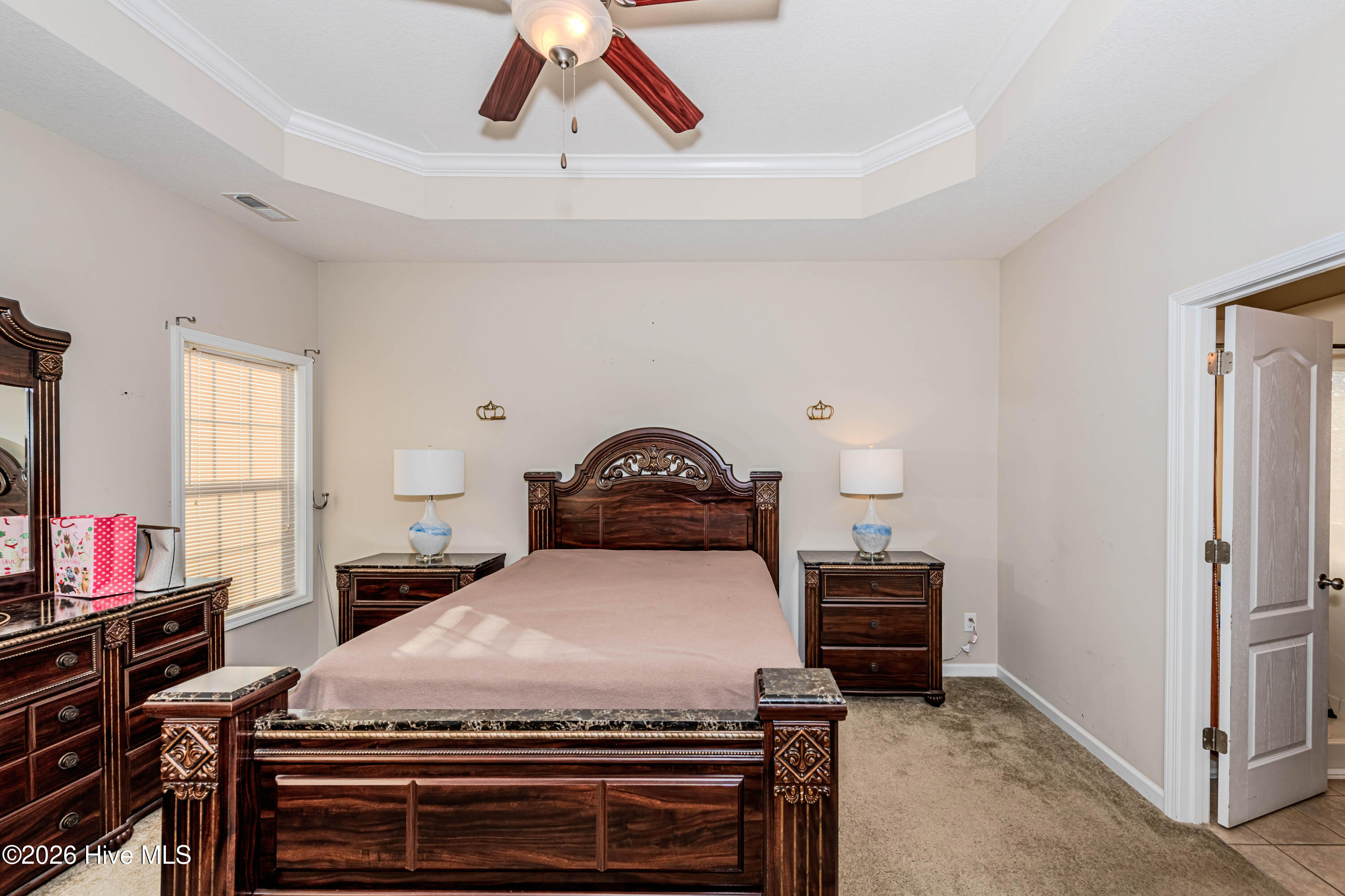 100549847 | Photo 56