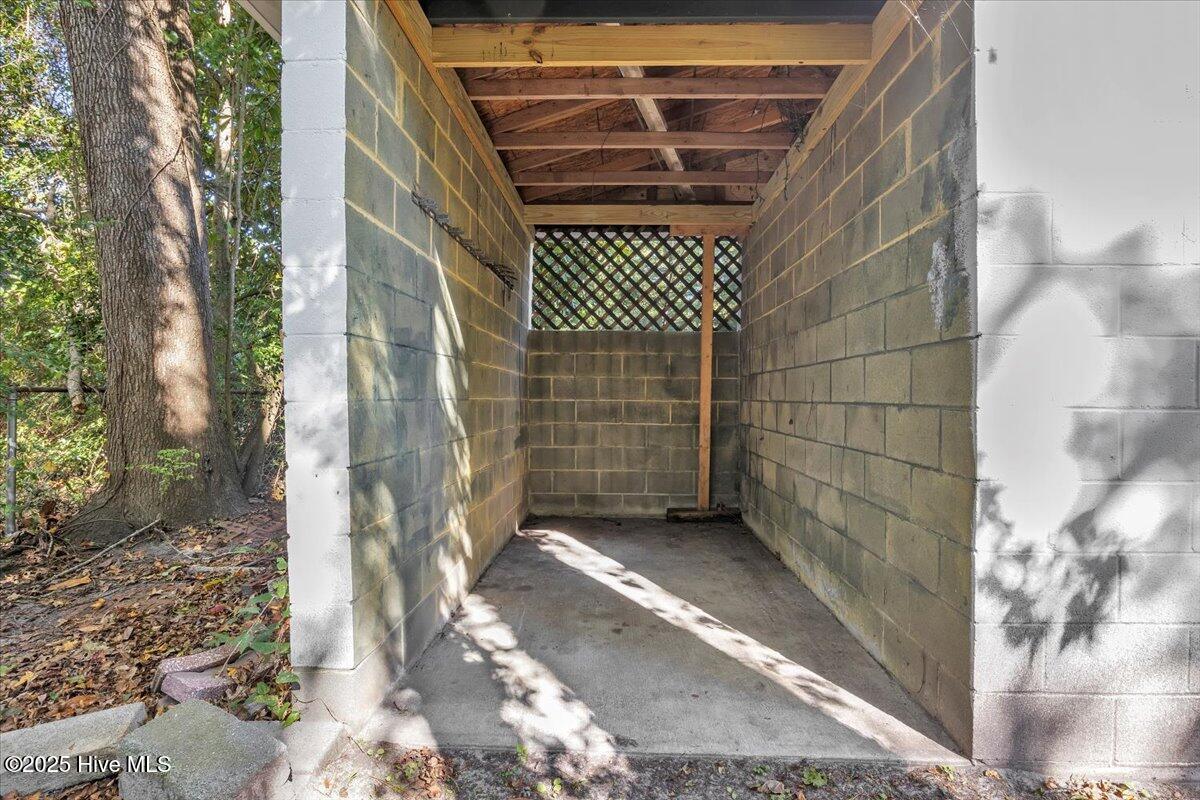 100540013 | Photo 44