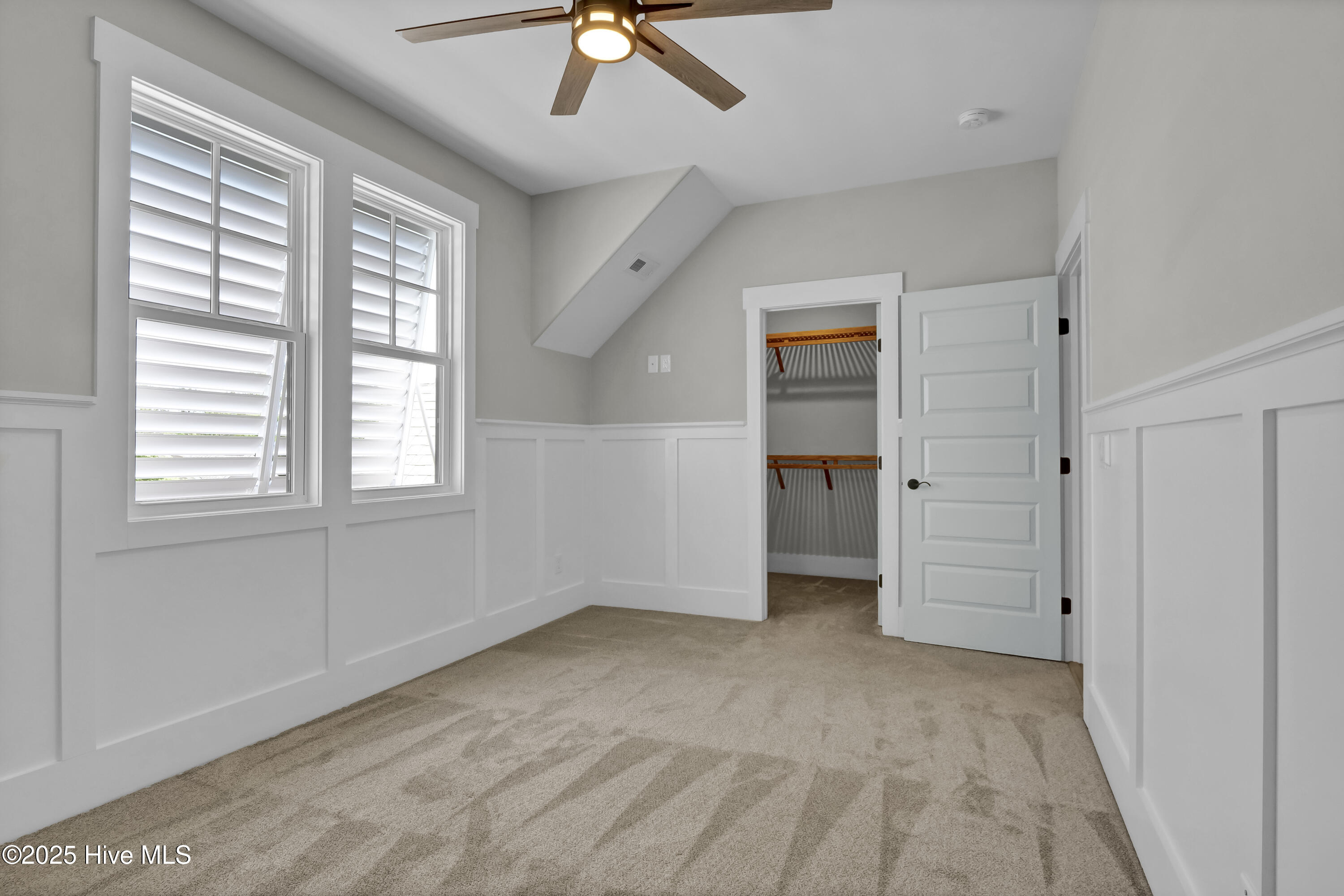 100550723 | Photo 28