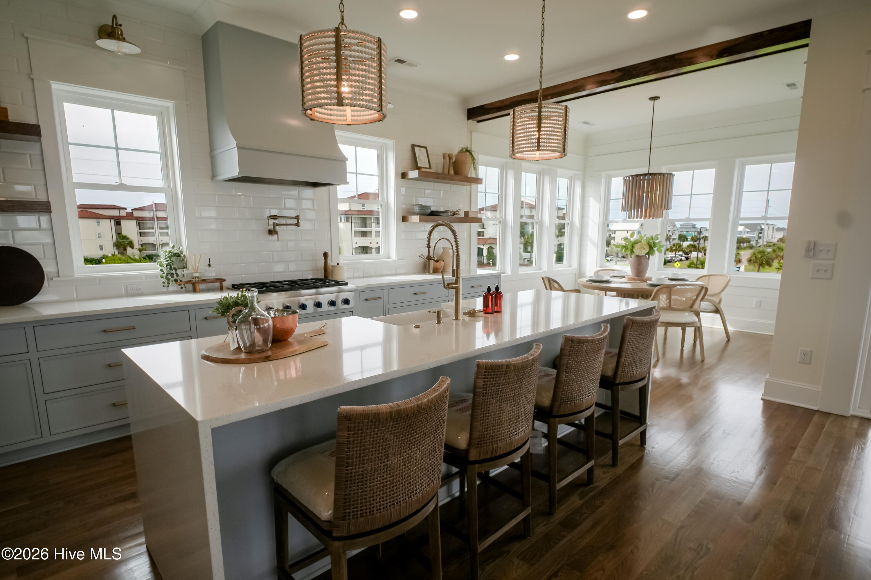 100516070 | Photo 28