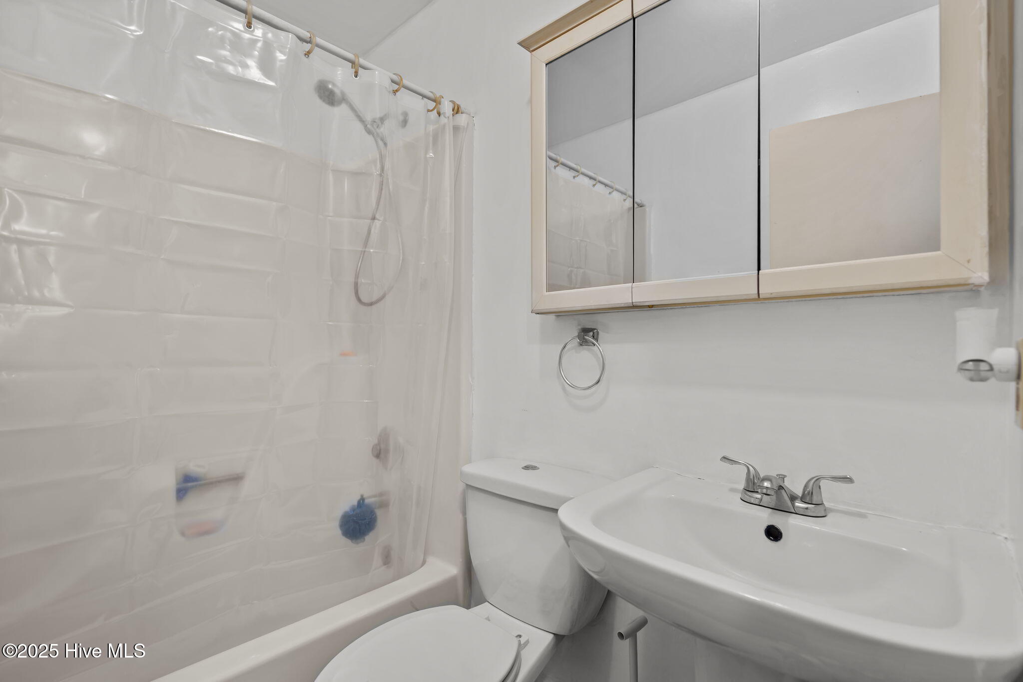 100461755 | Photo 23