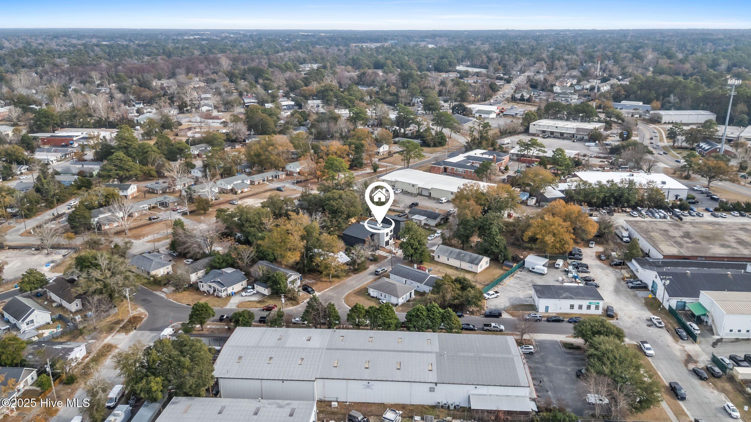 100557890 | Photo 47