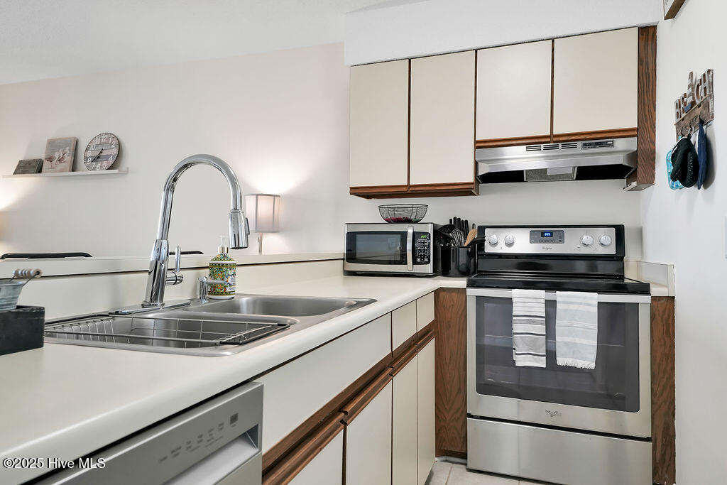 1615 Carolina Beach Avenue N UNIT Apt E15, Carolina Beach, NC, 28428