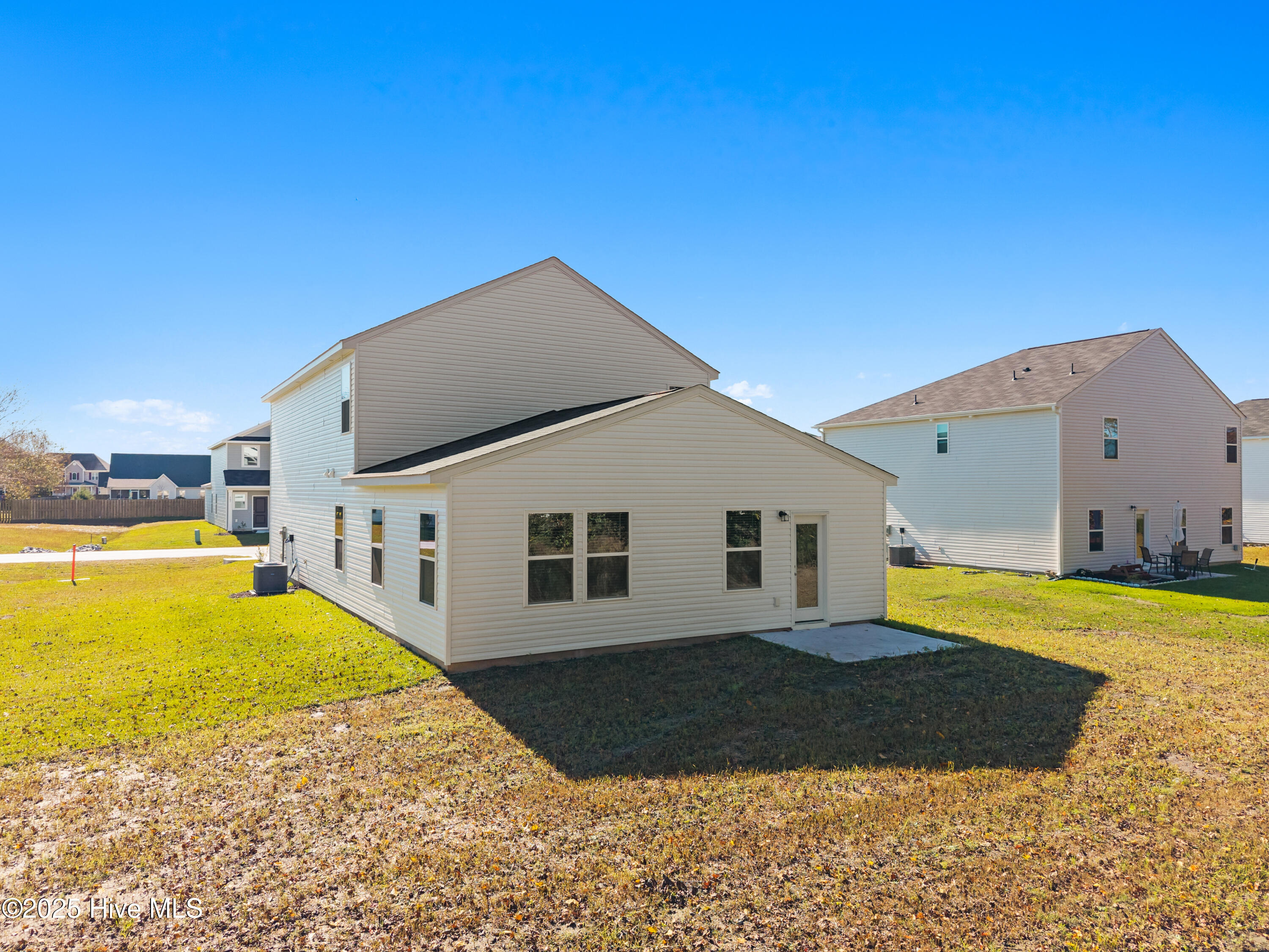 508 Sandy Hollow Drive, Jacksonville, NC 28540 – photo 10: WIL-Sandy Hollow Dr-Givens-508 Sandy Hol