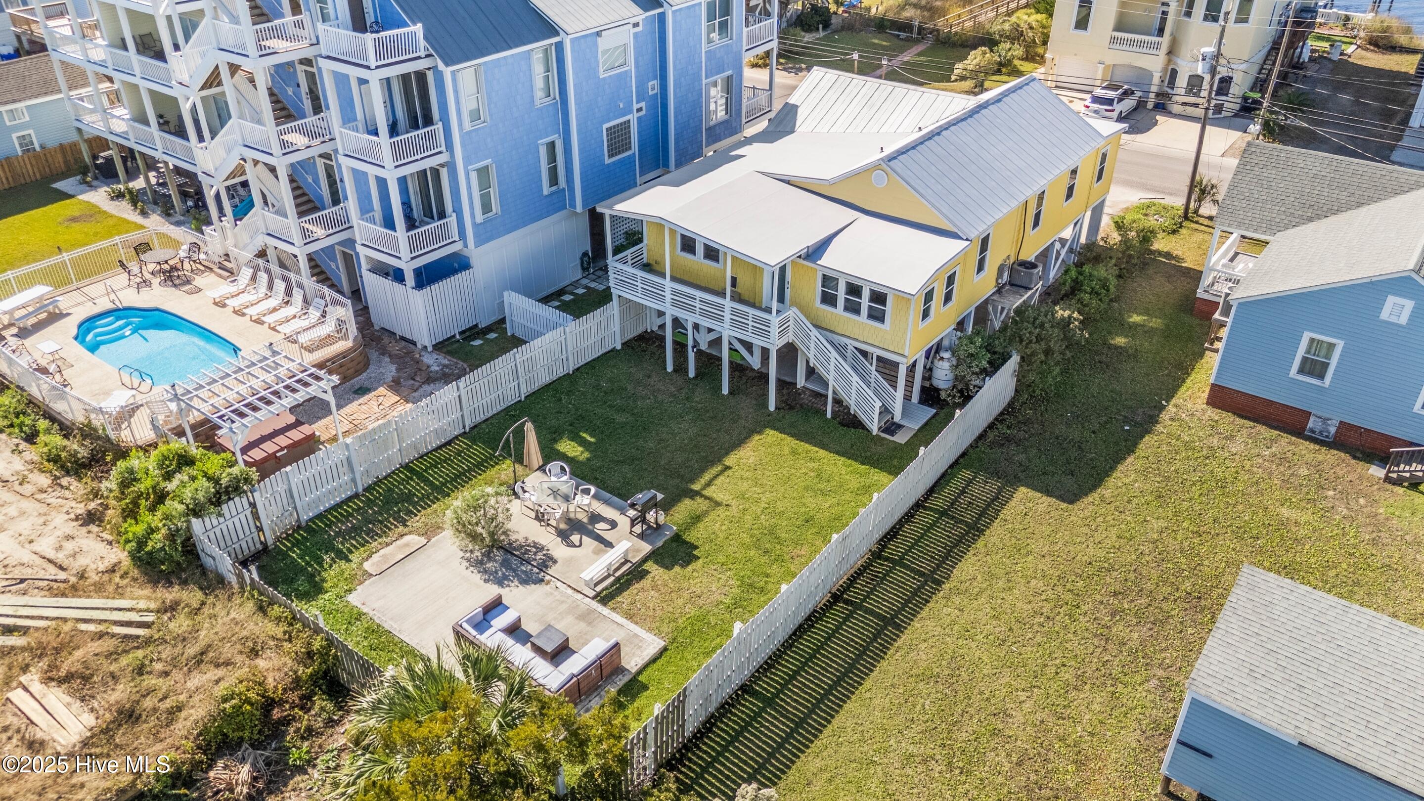 100567427 | Photo 52