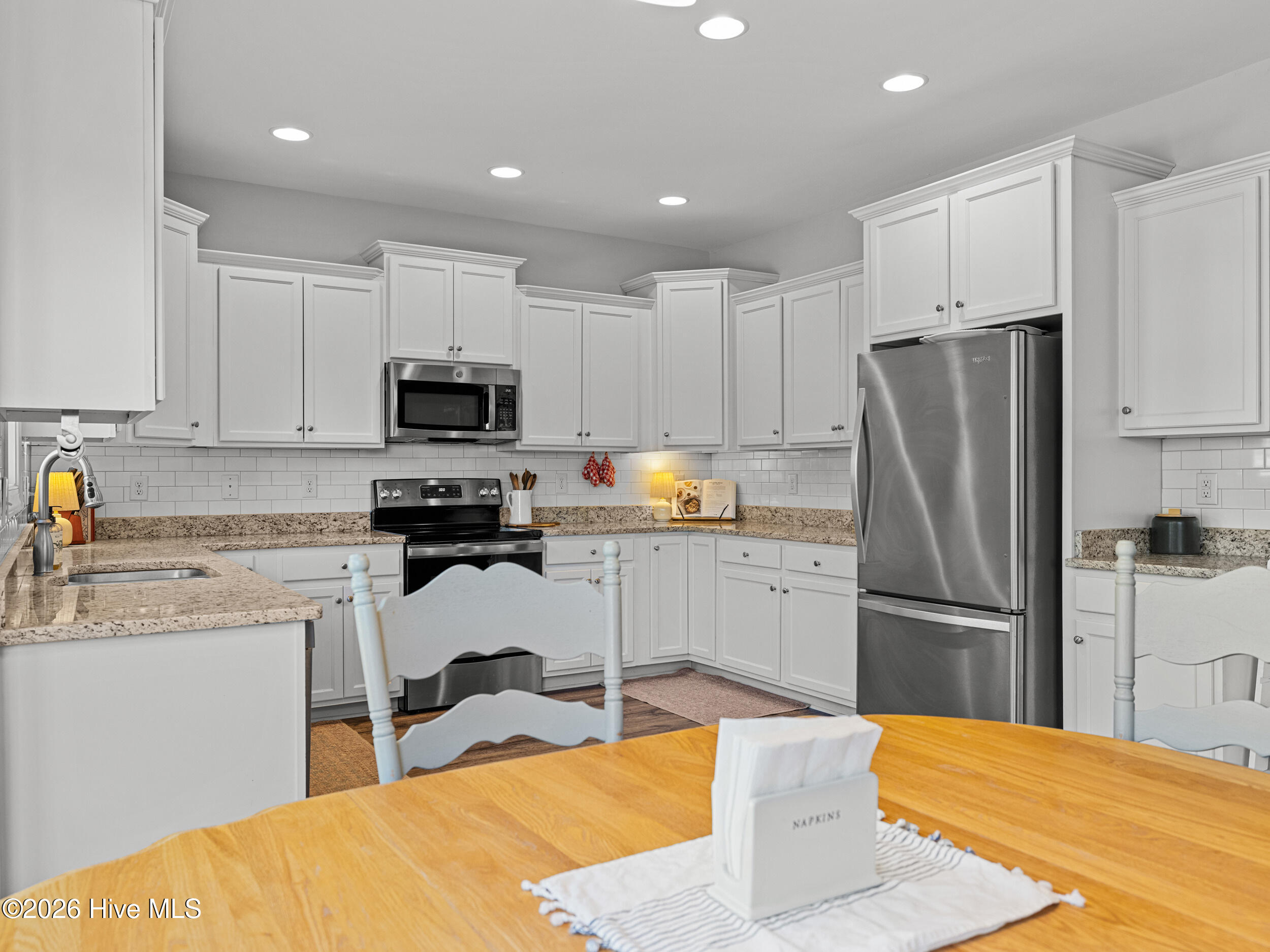 100553436 | Photo 19