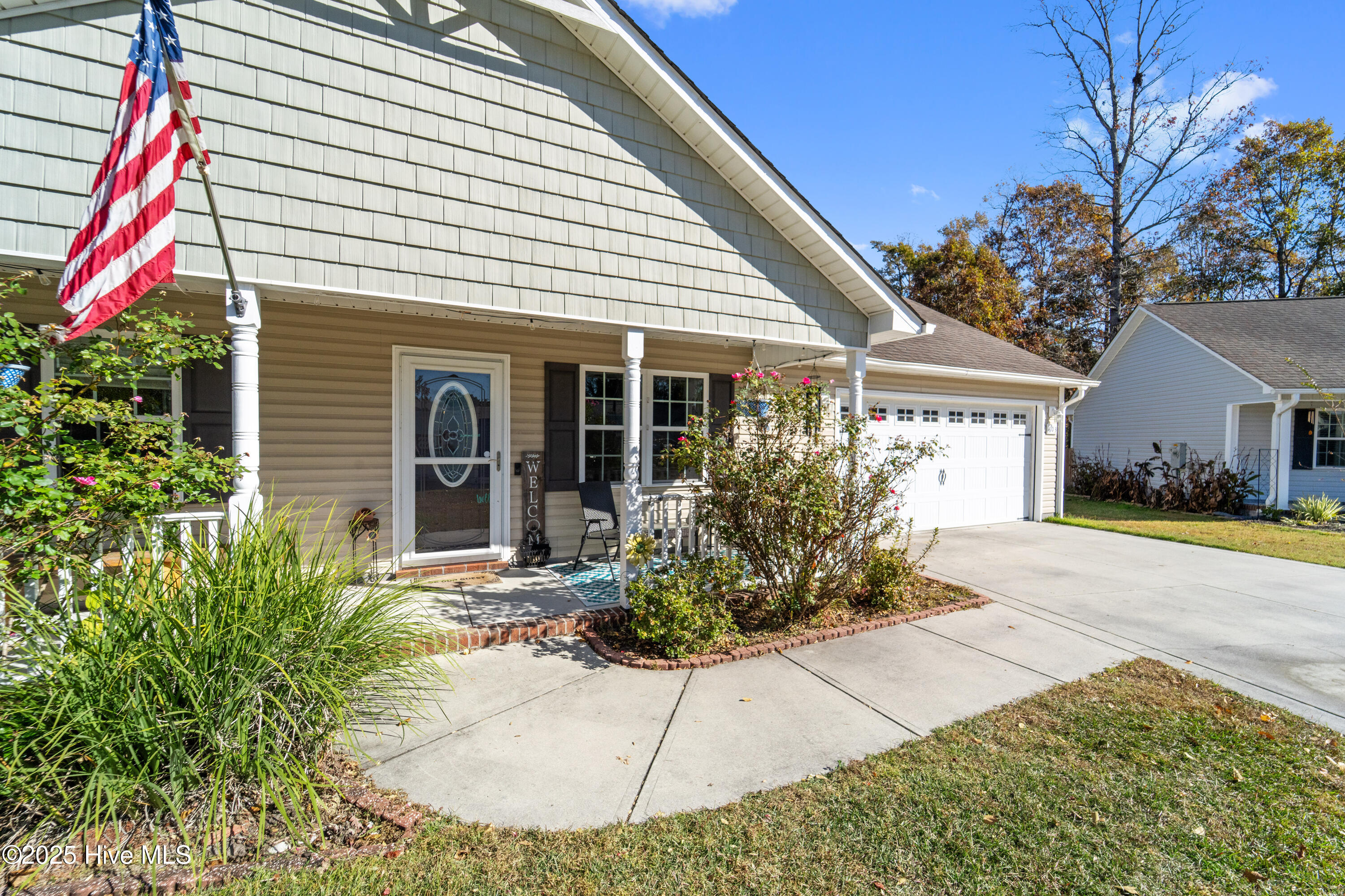 100542188 | Photo 40